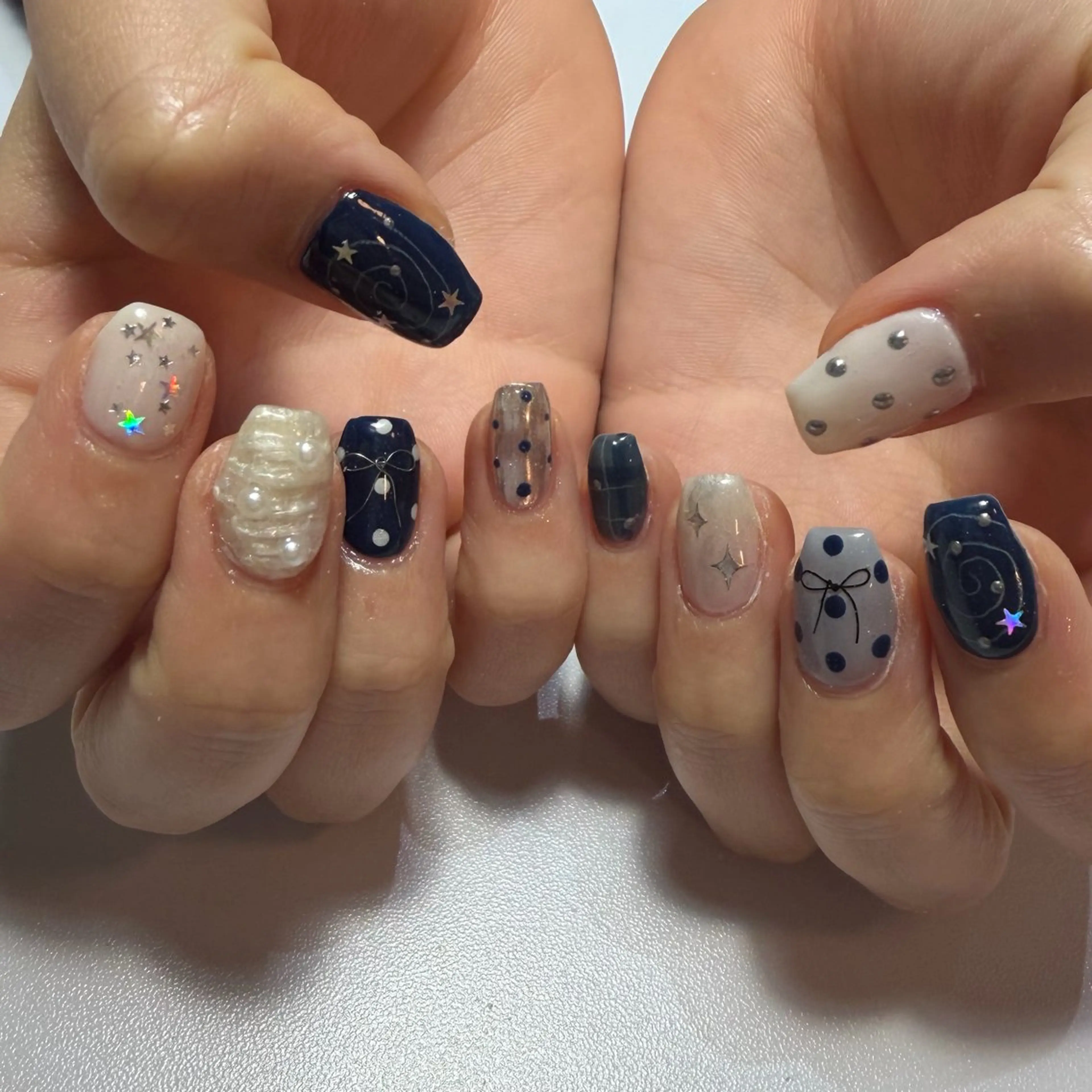 ネイル アートネイル ブルー ドット ジェルネイル 持ち込み Nail mood デザイン持ち込みokのネイルデザイン