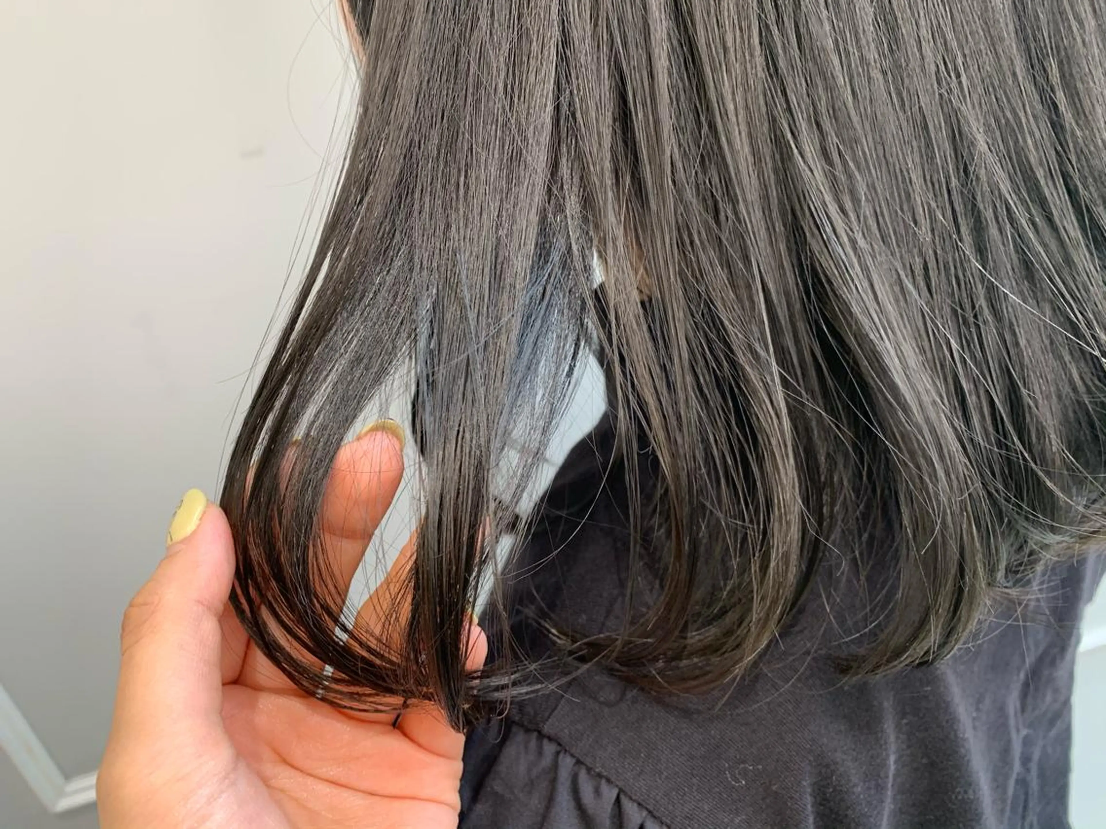 セミロング カラー 🦖鶴岡香純🦖 5/1から復帰しますのヘアスタイル