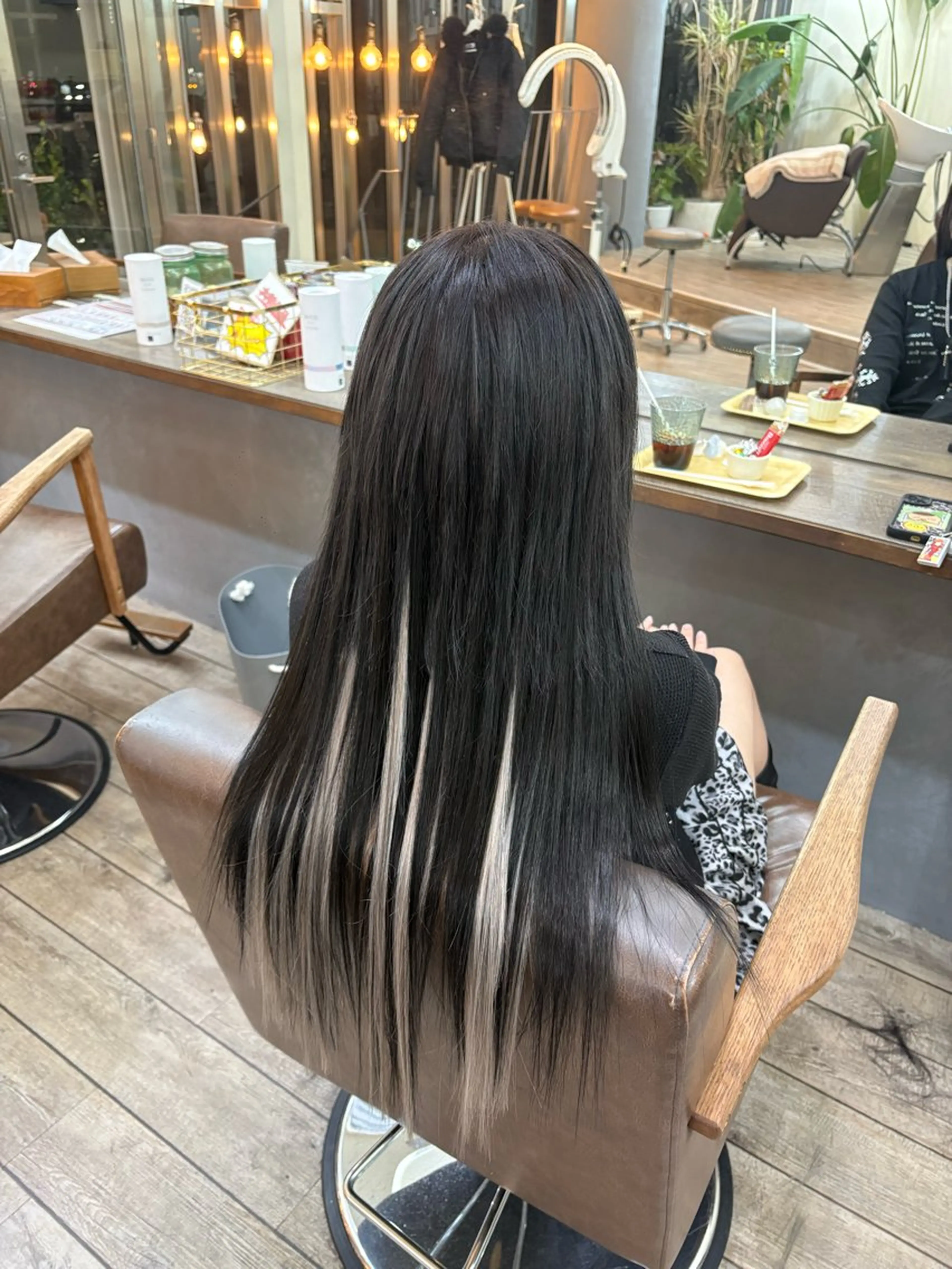 ロング カラー 編み込みエクステ インナーカラー エクステ エクステ WEST OLAND 黒坂佳乃のヘアスタイル