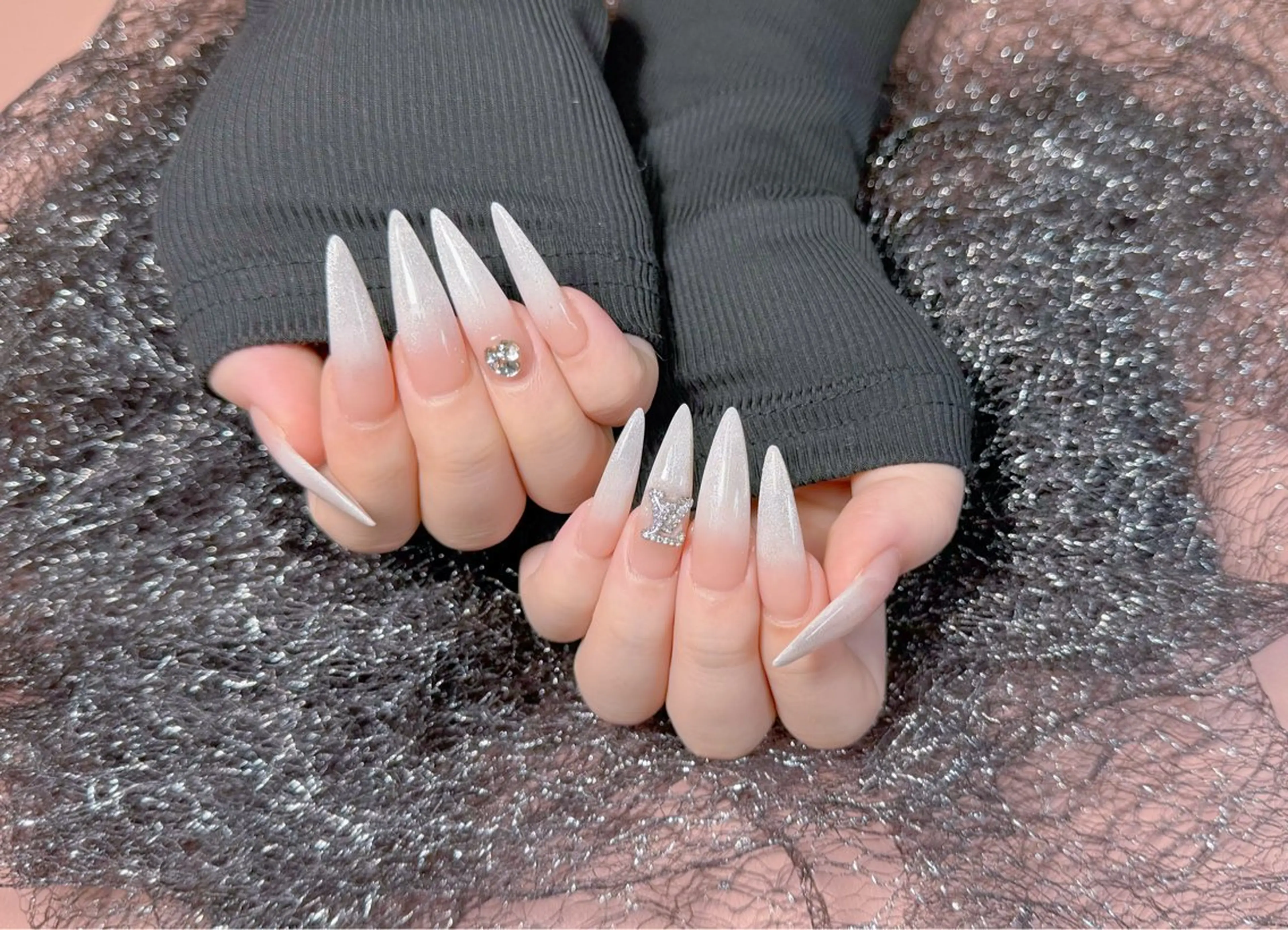 ネイル 成人式 フラッシュネイル フレンチネイル ジェルネイル グラデーション Lya Nail Rinのネイルデザイン