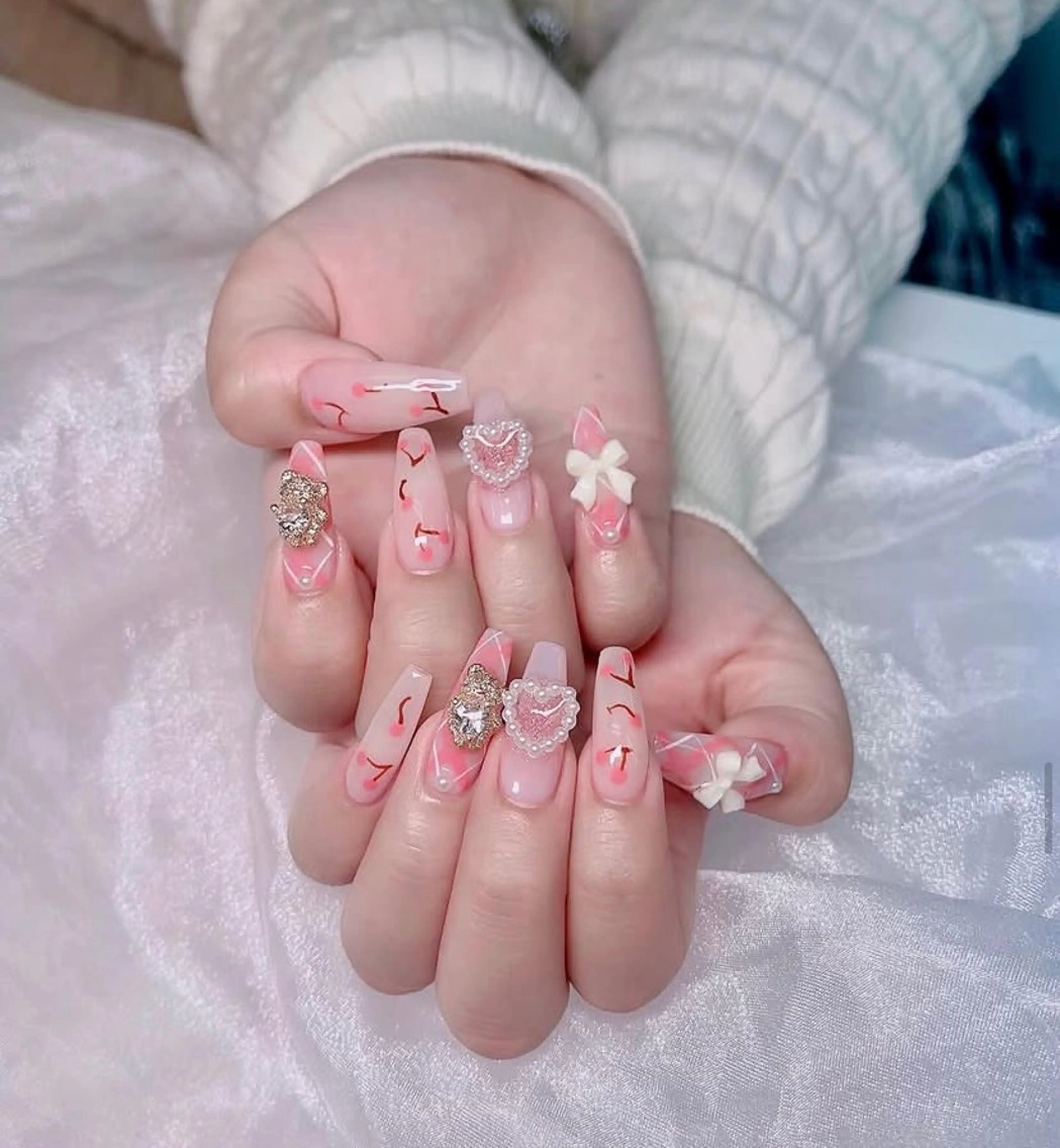 ネイル Hin Nail Osaka所属・Hin Nailsのネイルデザイン