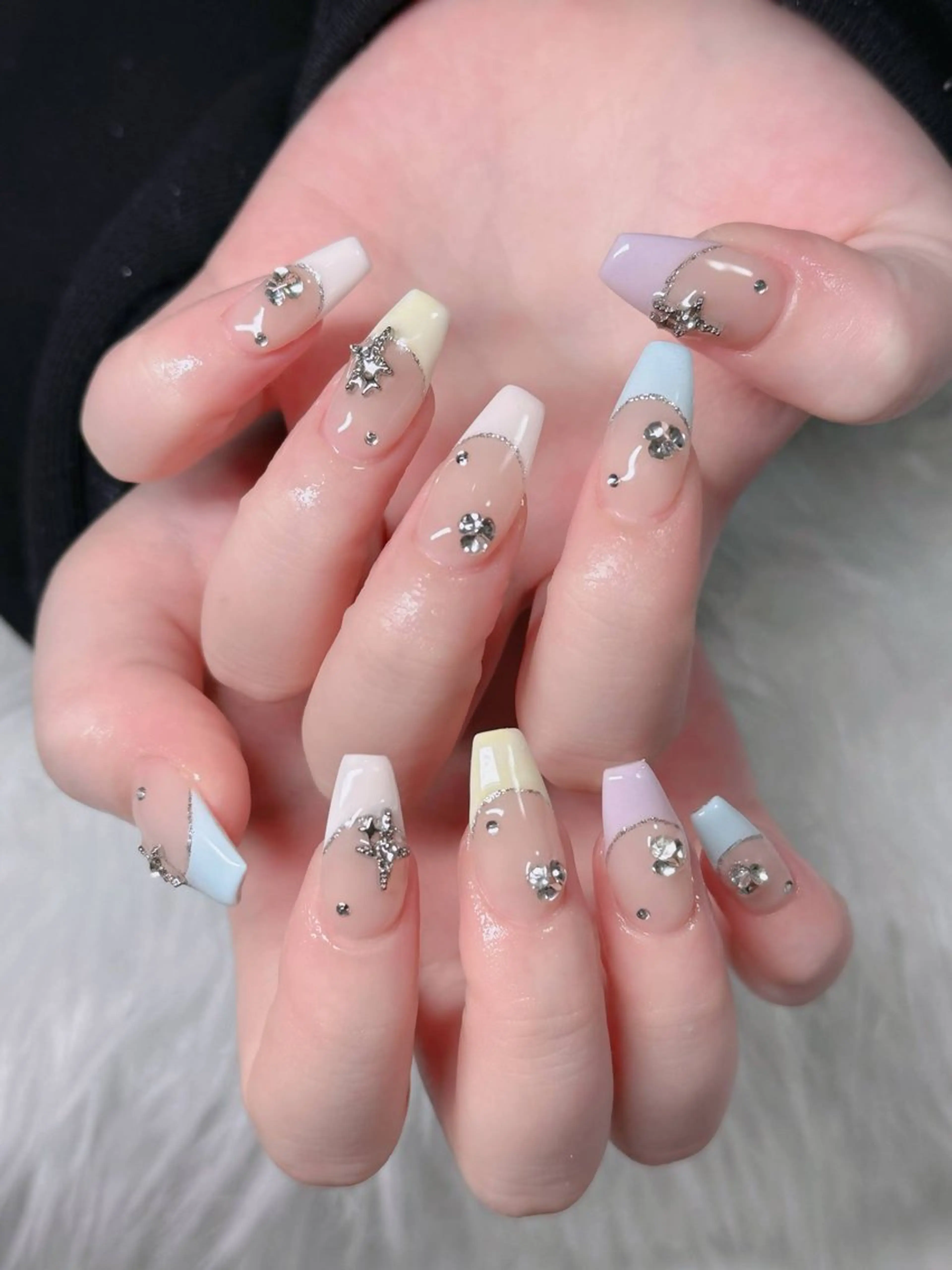ネイル フレンチネイル ジェルネイル ハロウィン キラキラネイル 韓国ネイル ハンドネイル H.baby Nail Salonのネイルデザイン