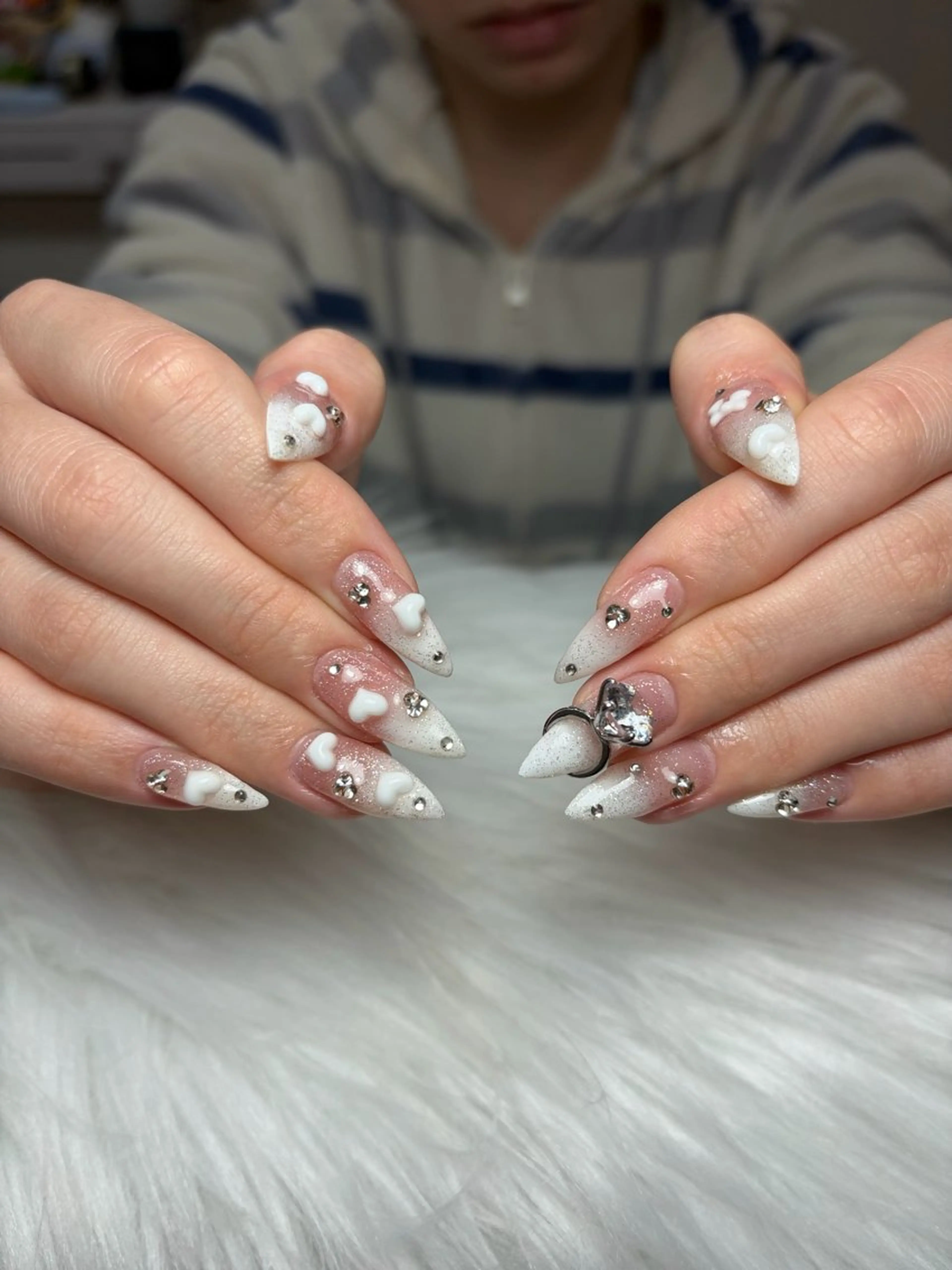 ネイル アートネイル 長さ出し ジェルネイル マグネットネイル ニュアンスネイル ハンドネイル Cloudy Chan Nailのネイルデザイン