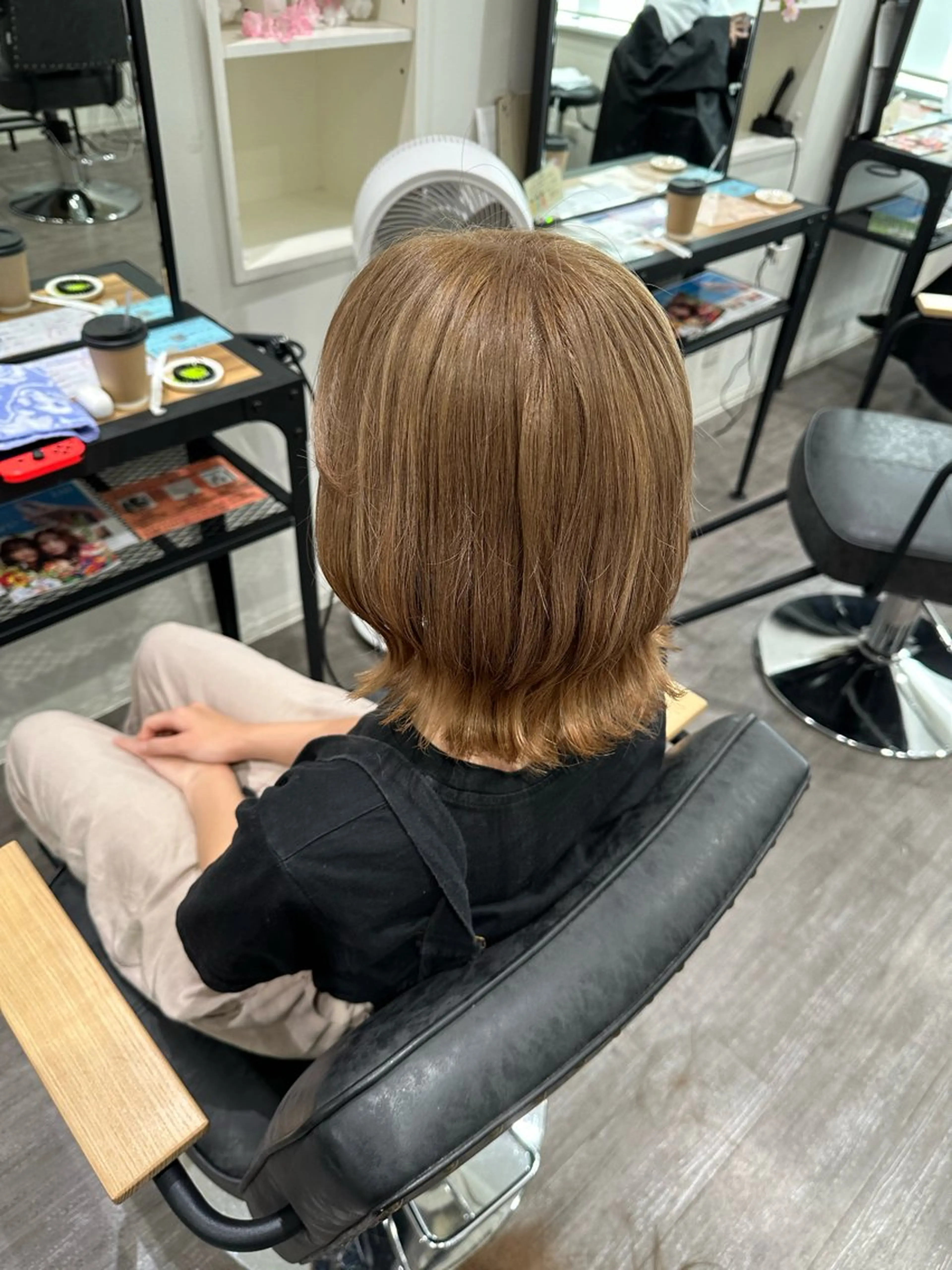 ミディアム カラー グレージュ ミルクティーグレージュ 艶髪レイヤー上田 紗也🇰🇷💗のヘアスタイル