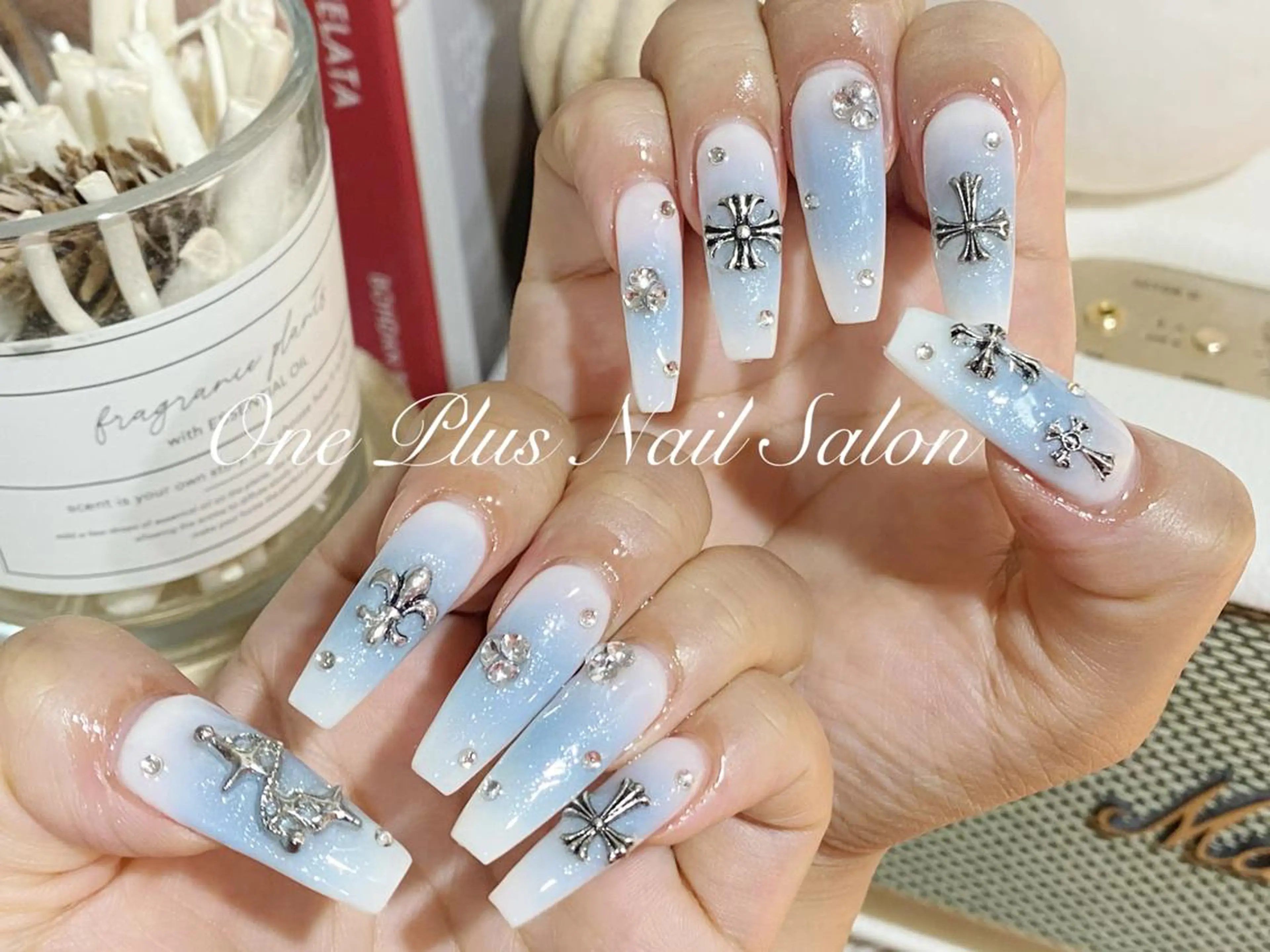 ネイル One Plus Nail Salonのネイルデザイン