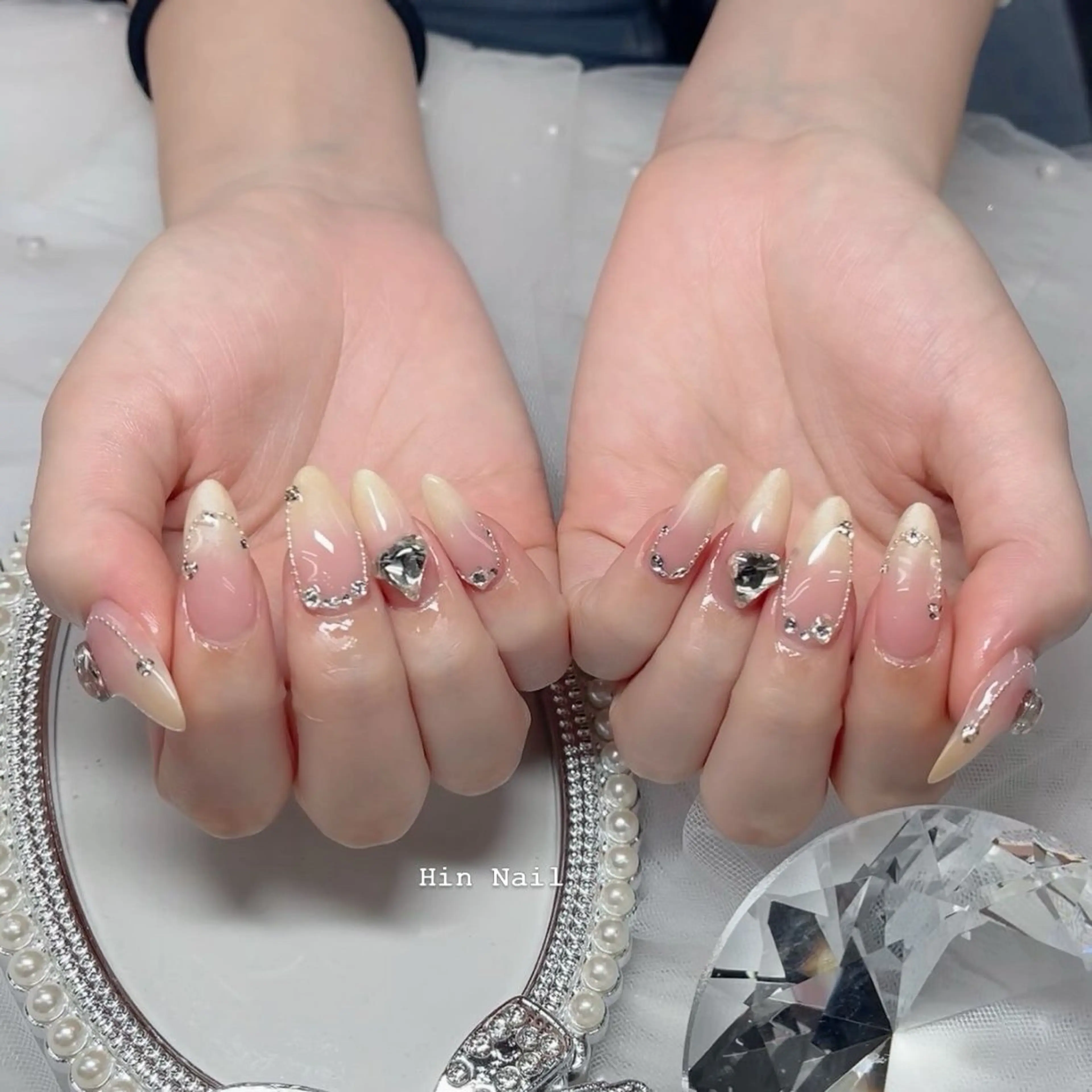 ネイル ハンドネイル HIN NAILのネイルデザイン