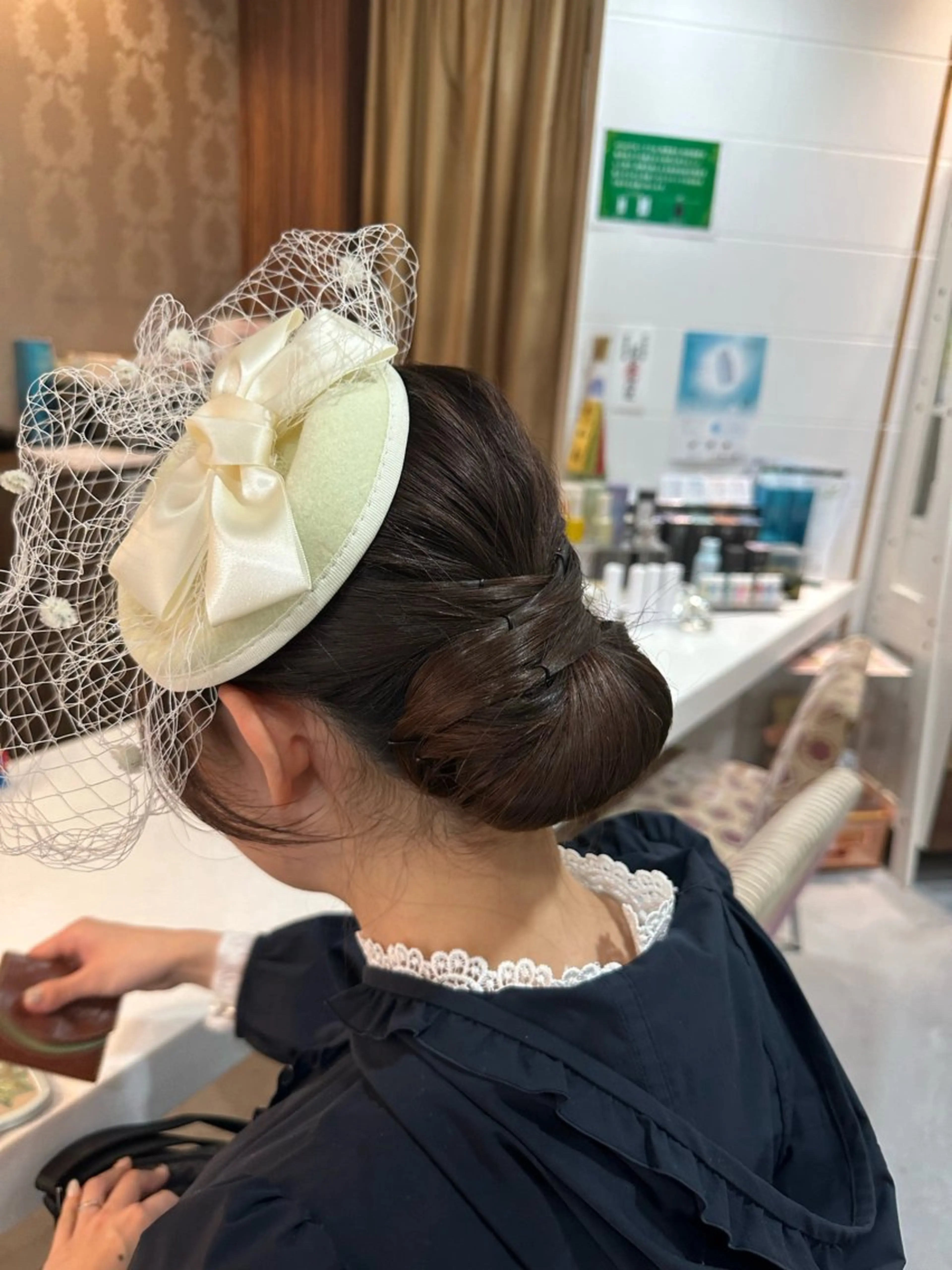 ミディアム ヘアアレンジ 結婚式・ブライダル ハイライト 髪質改善 韓国風ヘア レイヤーカット ヘアセット アダチ ホノカのヘアスタイル