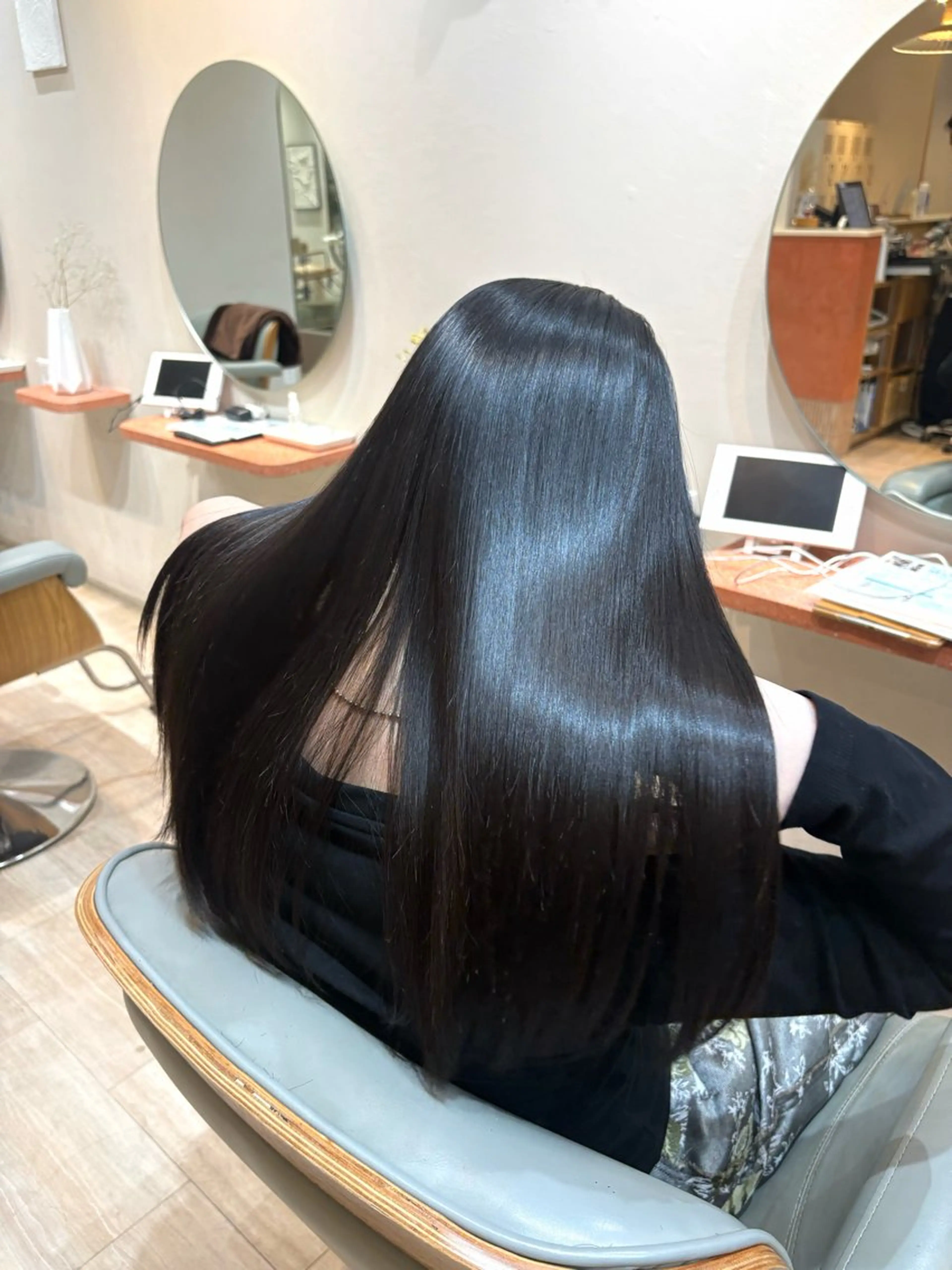 カット×酸性ストレート(カットは鎖骨下10cm以上ある方で鎖骨より短くしない方限定です)の写真