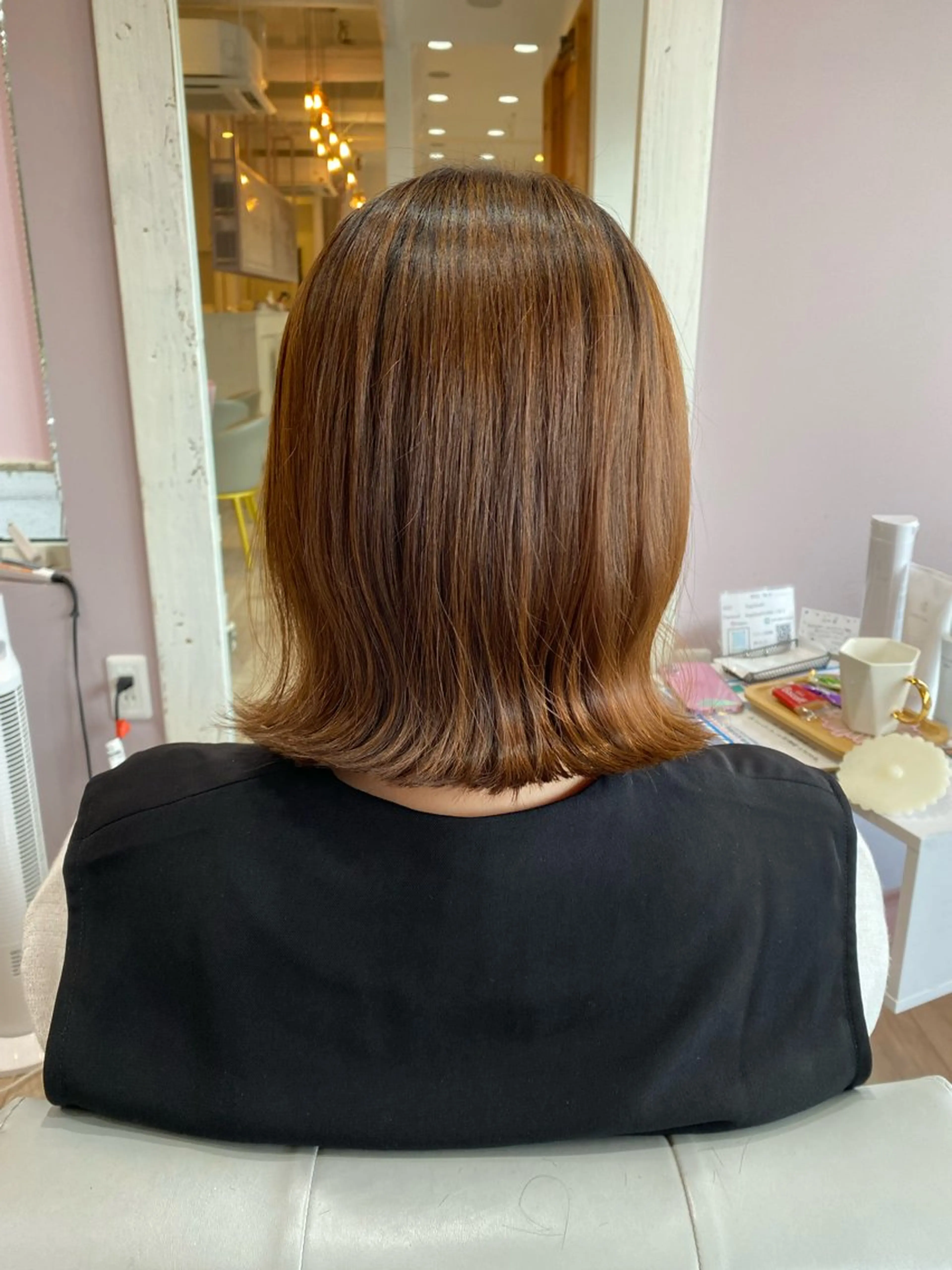 ショート ボブ くびれヘア かまだ しおりのヘアスタイル