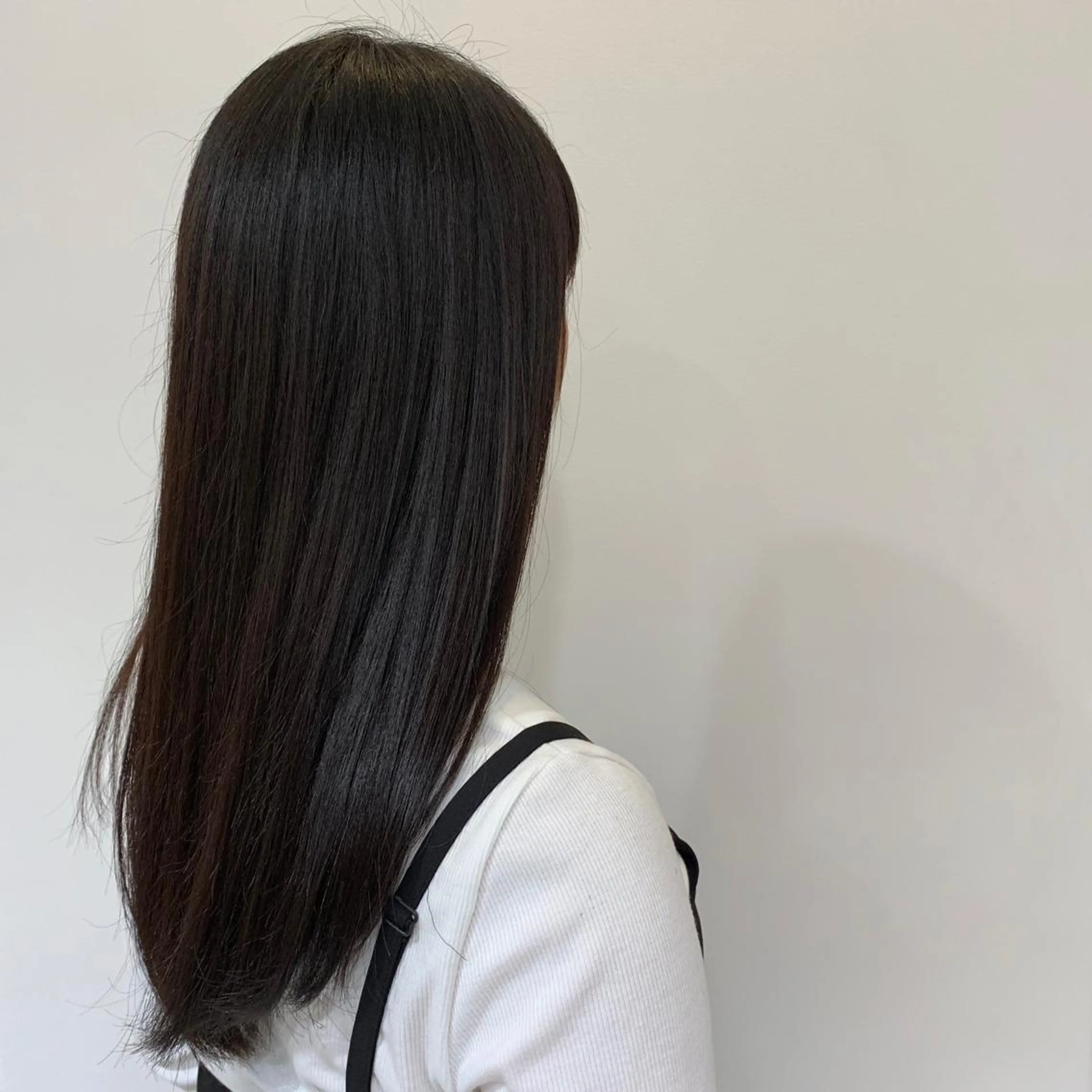 ロング cher. 新井瑞希のヘアスタイル