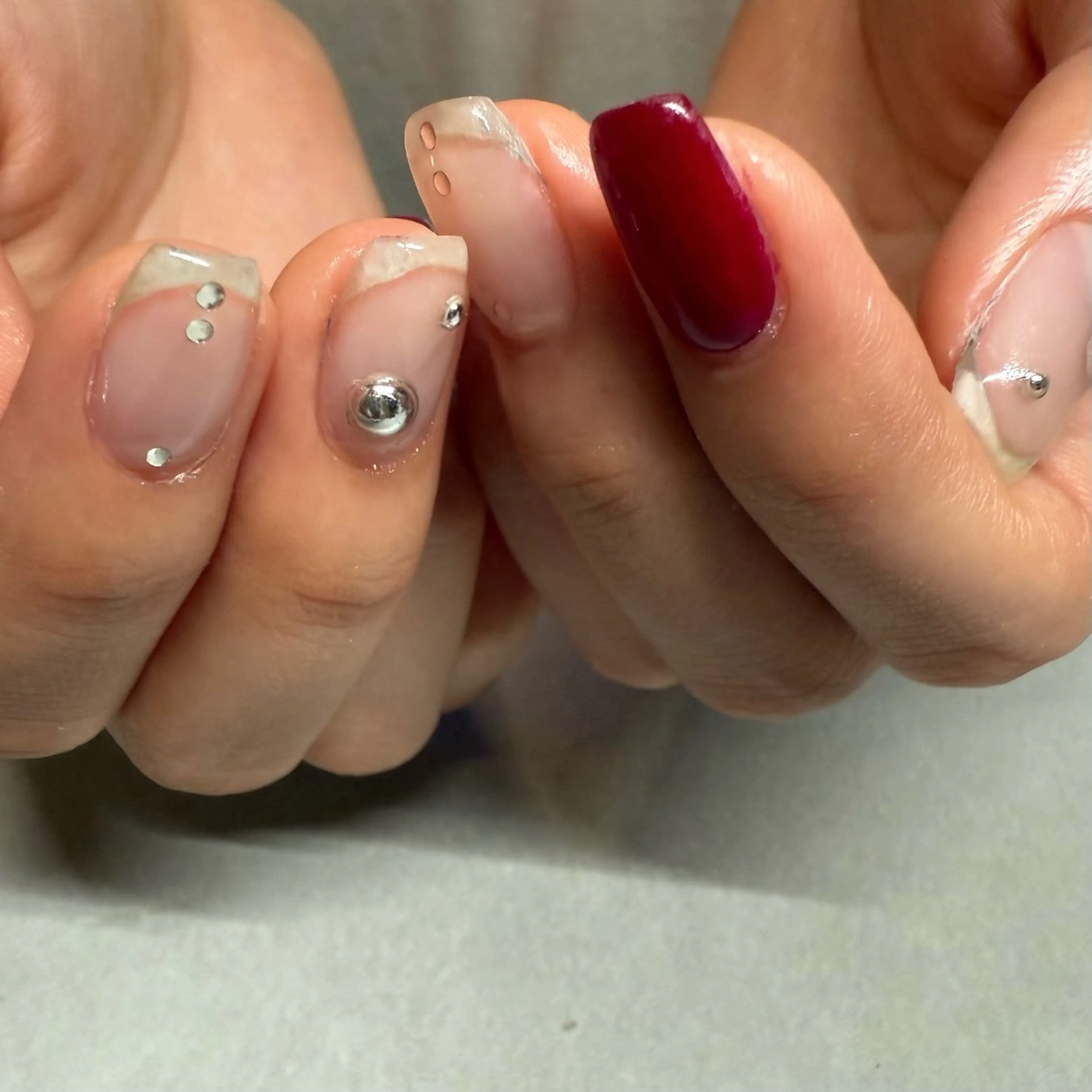 ネイル 赤色 ハンドネイル Fujimori .のネイルデザイン