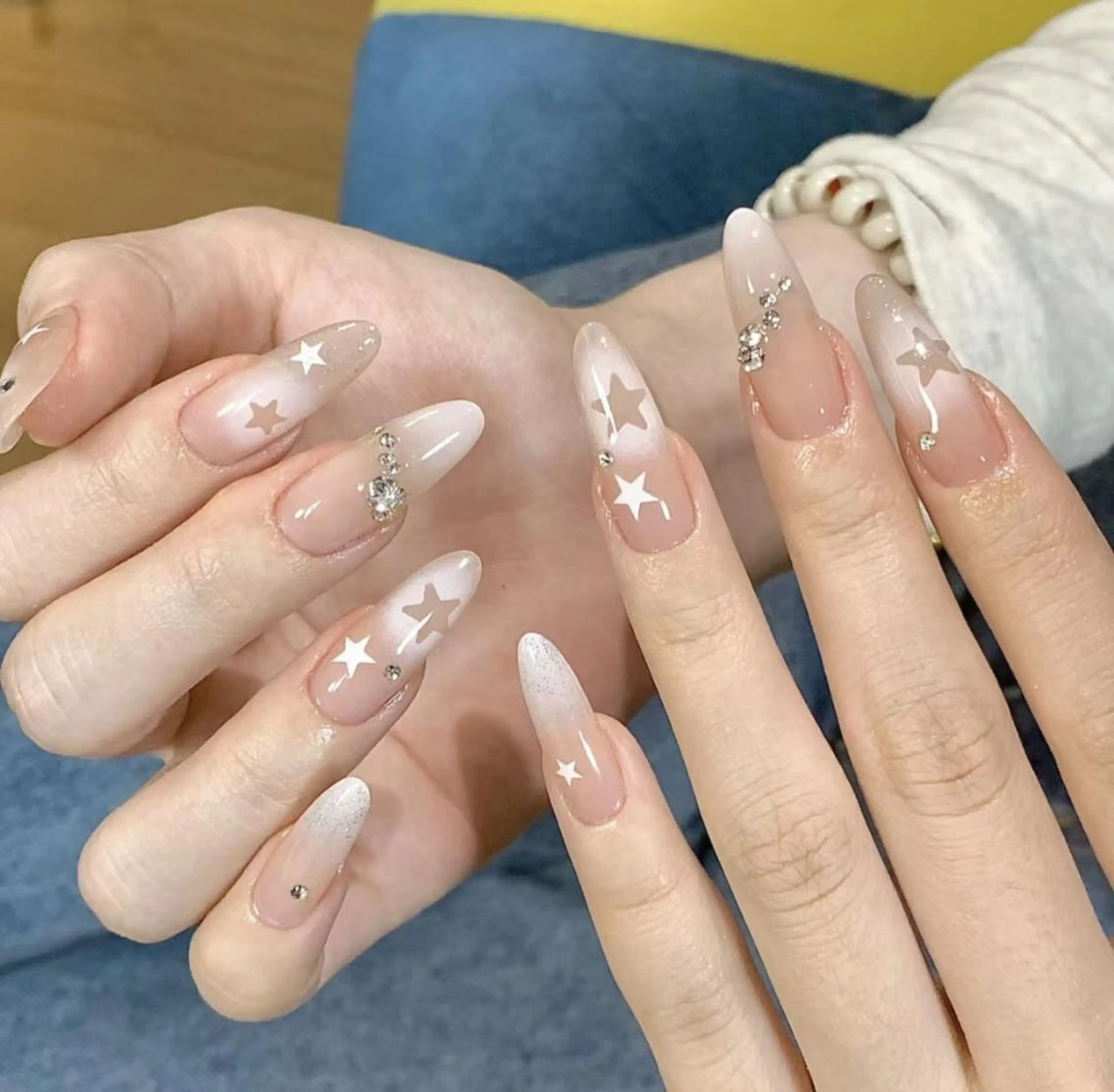 ネイル アートネイル 長さ出し ネイルチップ Queens momoのネイルデザイン