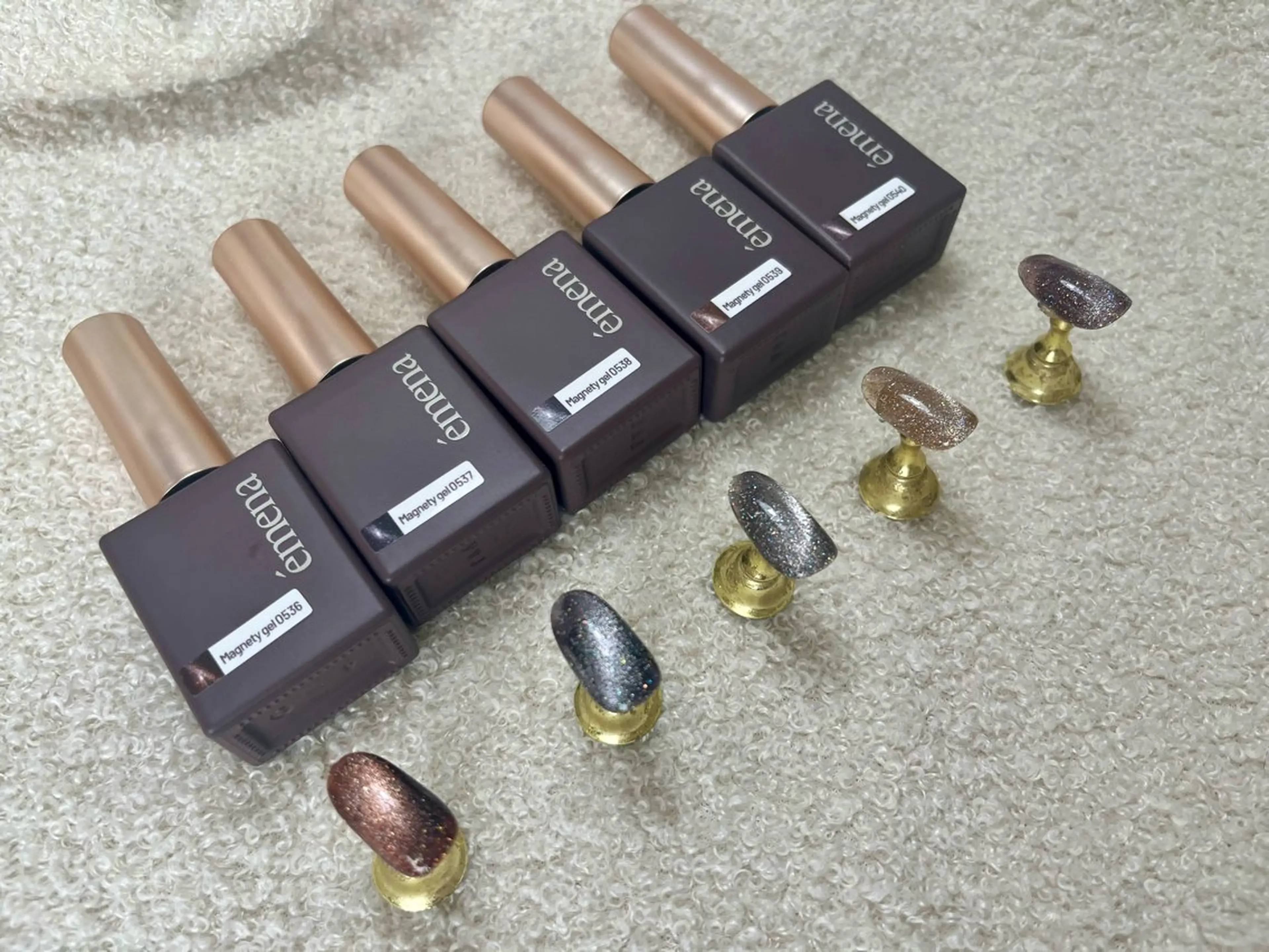 ネイル ラメ(グリッター) マグネットネイル nail room.のネイルデザイン