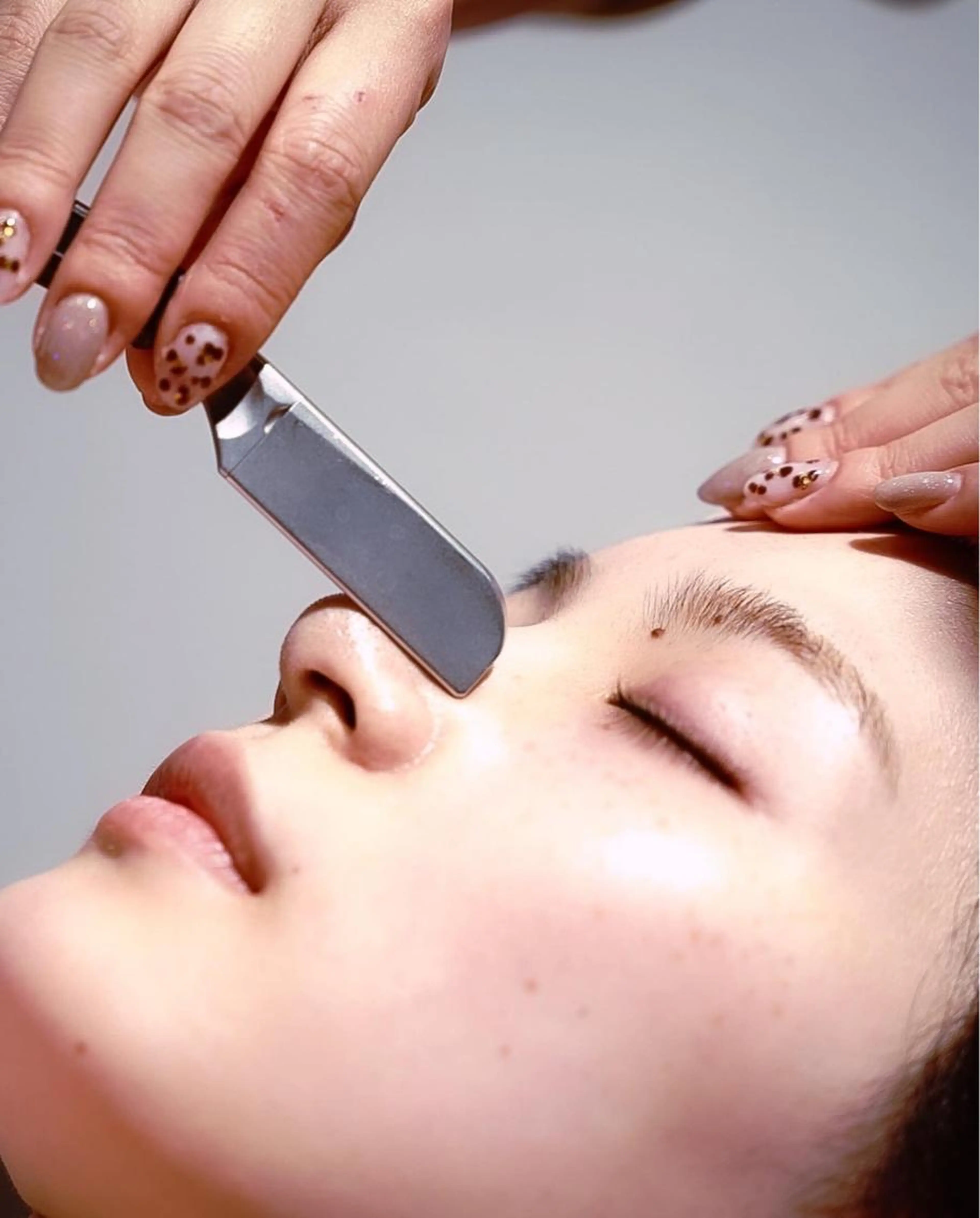 【ミニモ限定価格❣️】お顔剃り+パック45分の写真