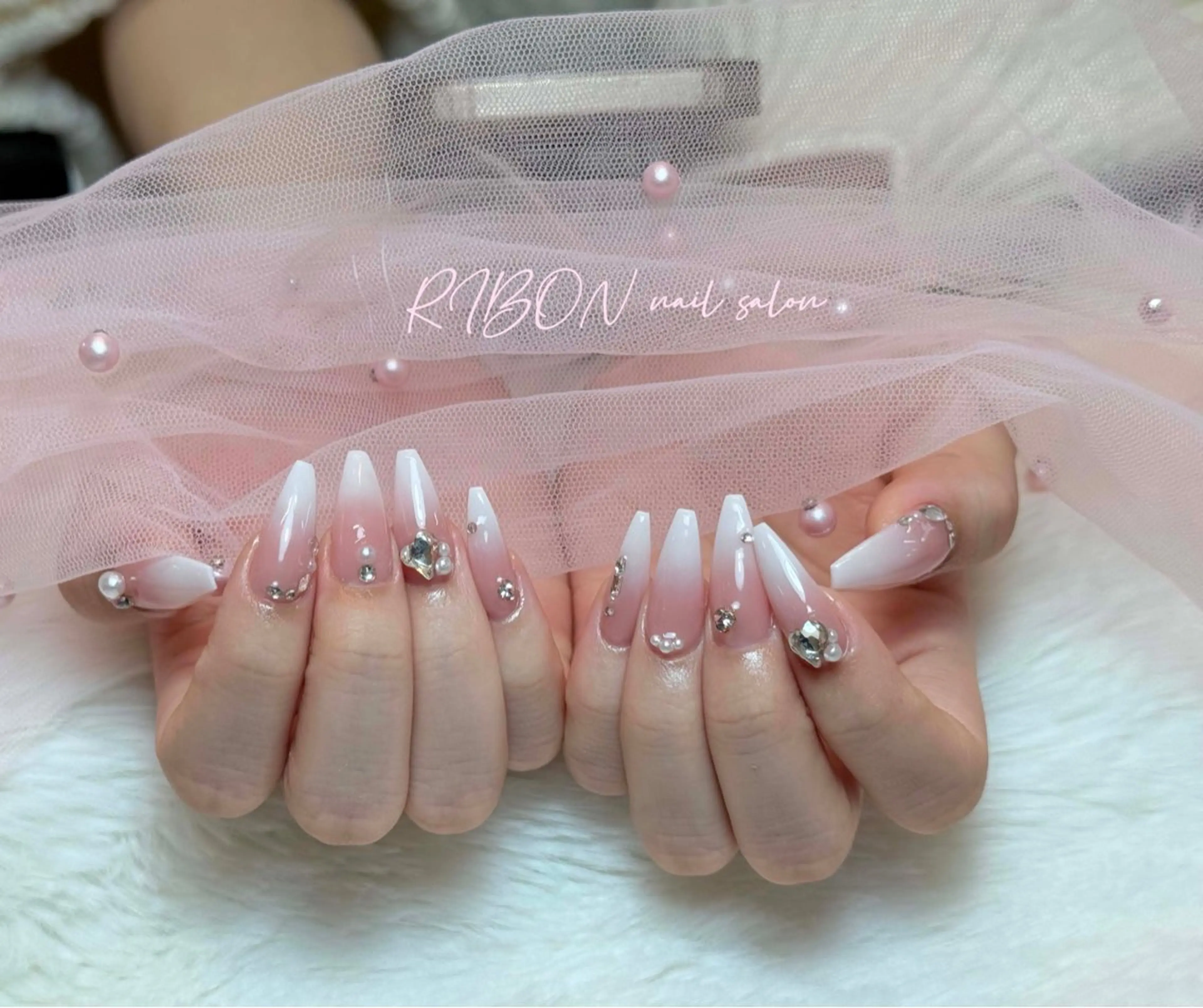 ネイル チークネイル 長さ出し フレンチネイル ジェルネイル グラデーション ハンドネイル RIBON nail 高田馬場のネイルデザイン