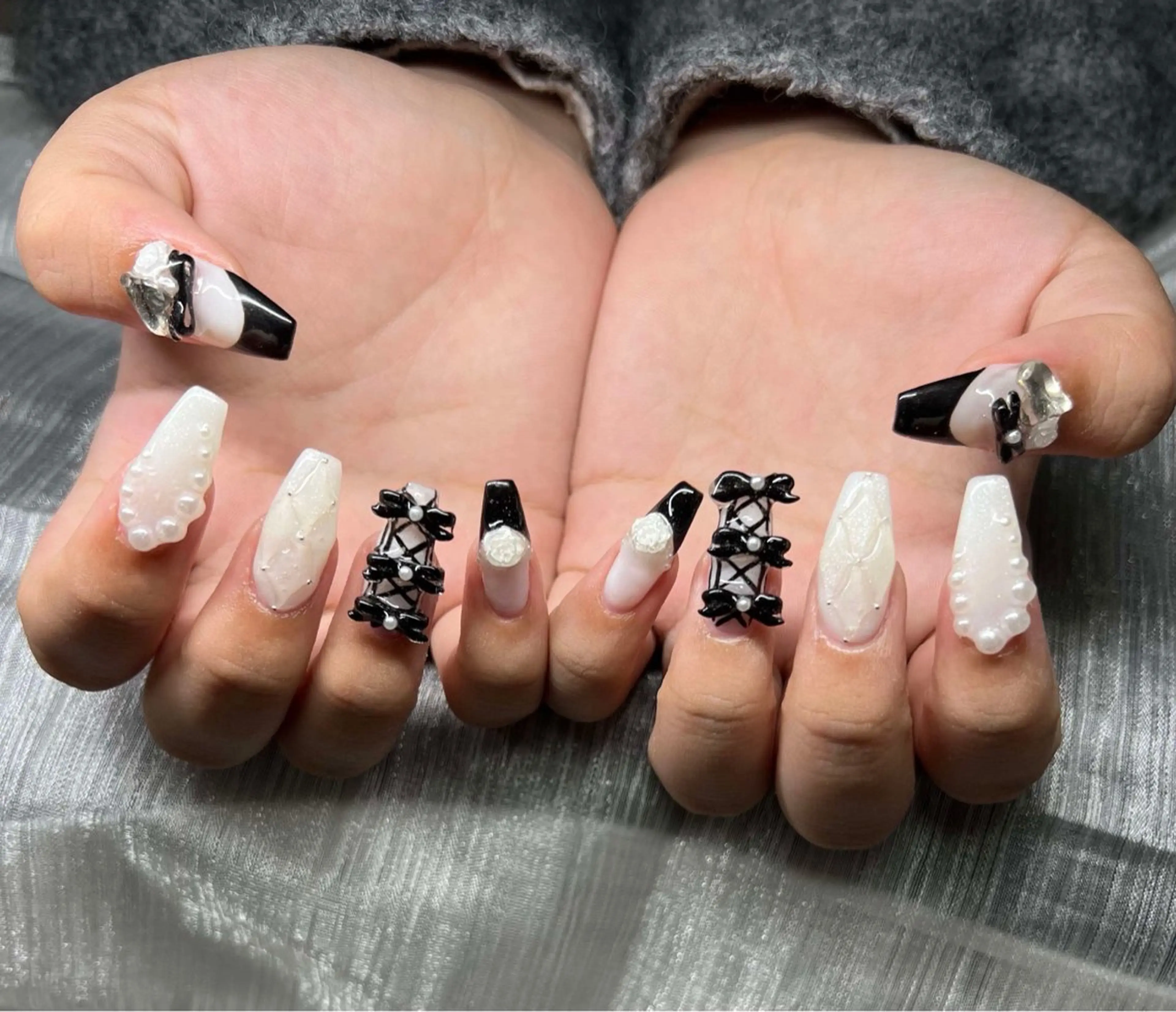 ネイル オーロラネイル チークネイル 長さ出し フットネイル フレンチネイル Lee Nails チップ長さだし専門店のネイルデザイン