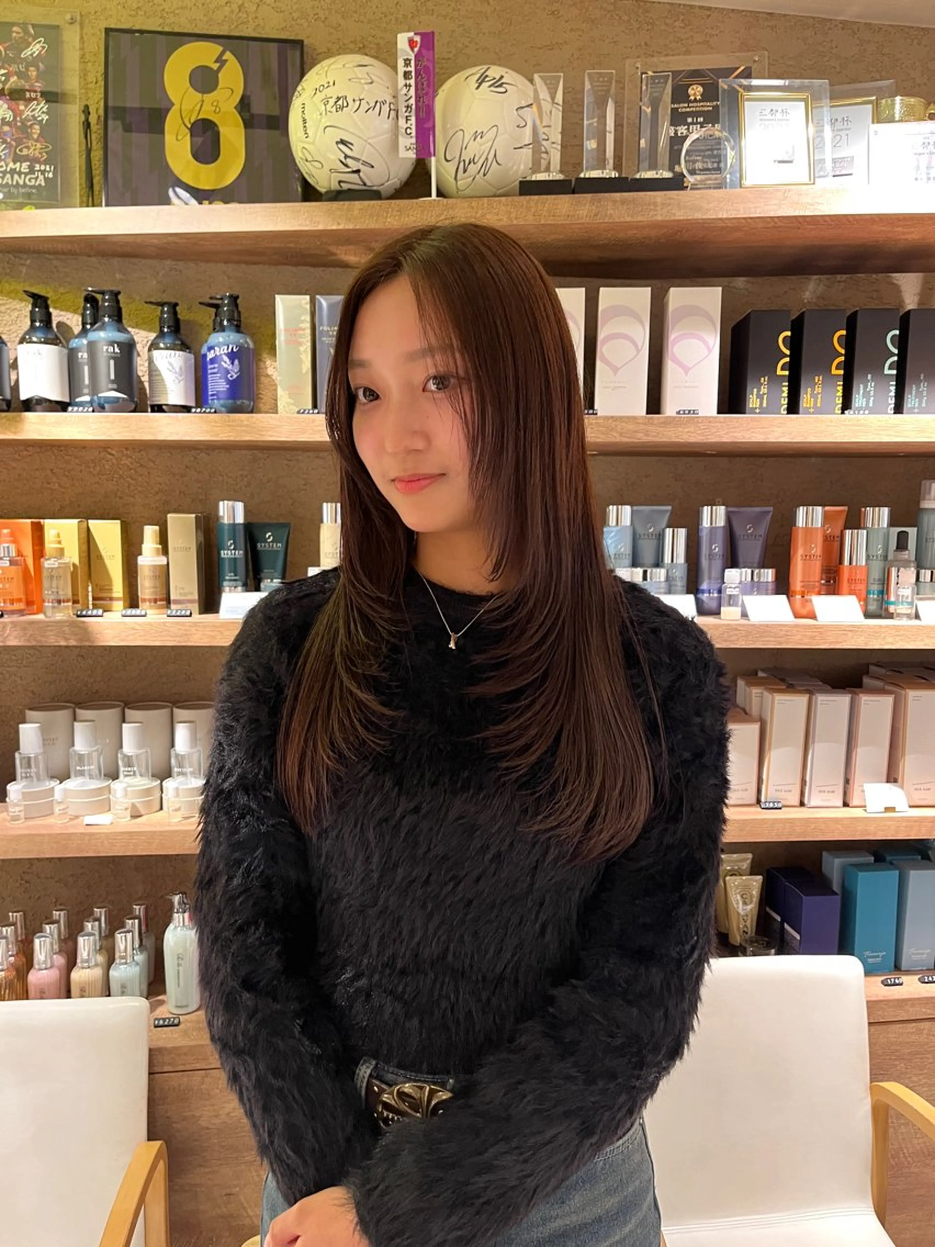セミロング カット Befine🫧岡田 万侑のヘアスタイル