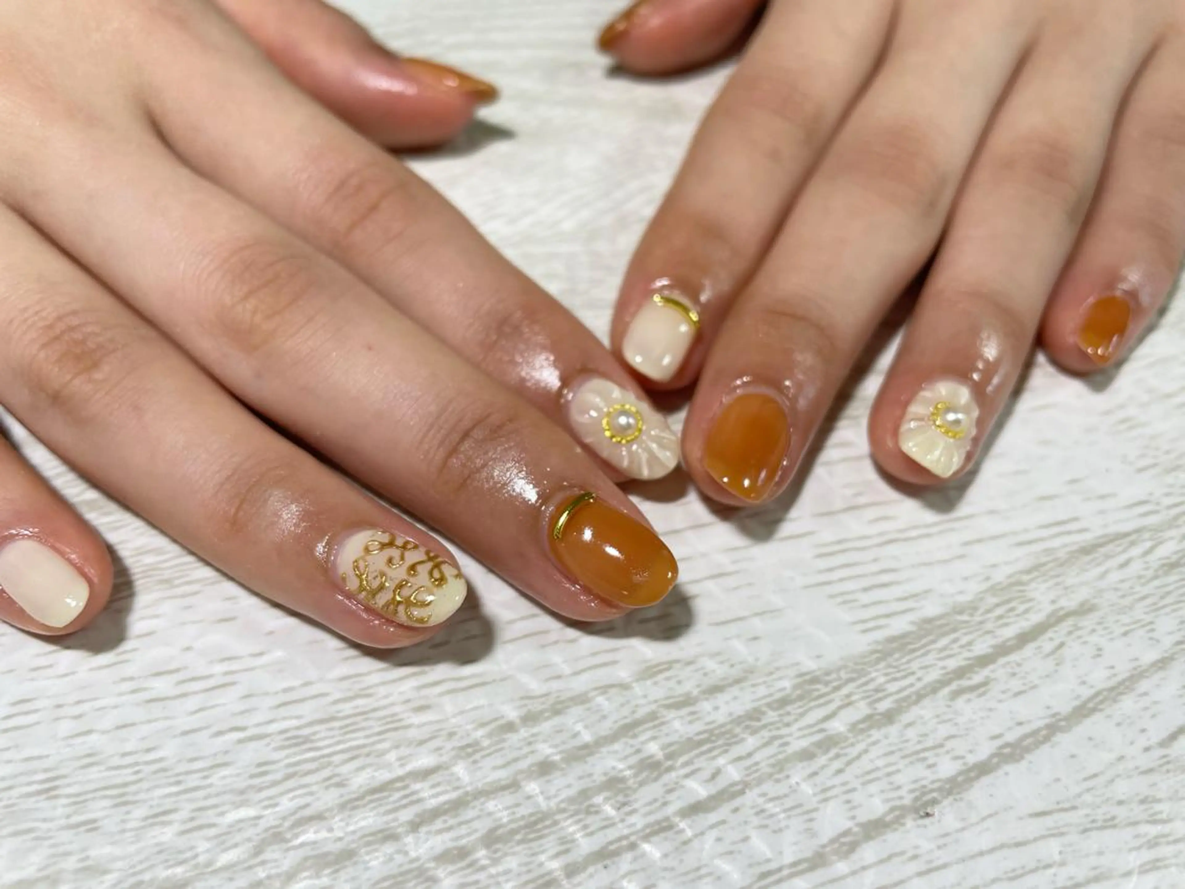 ネイル ハンドネイル Ulu  Nail 🌱MOMOKAのネイルデザイン