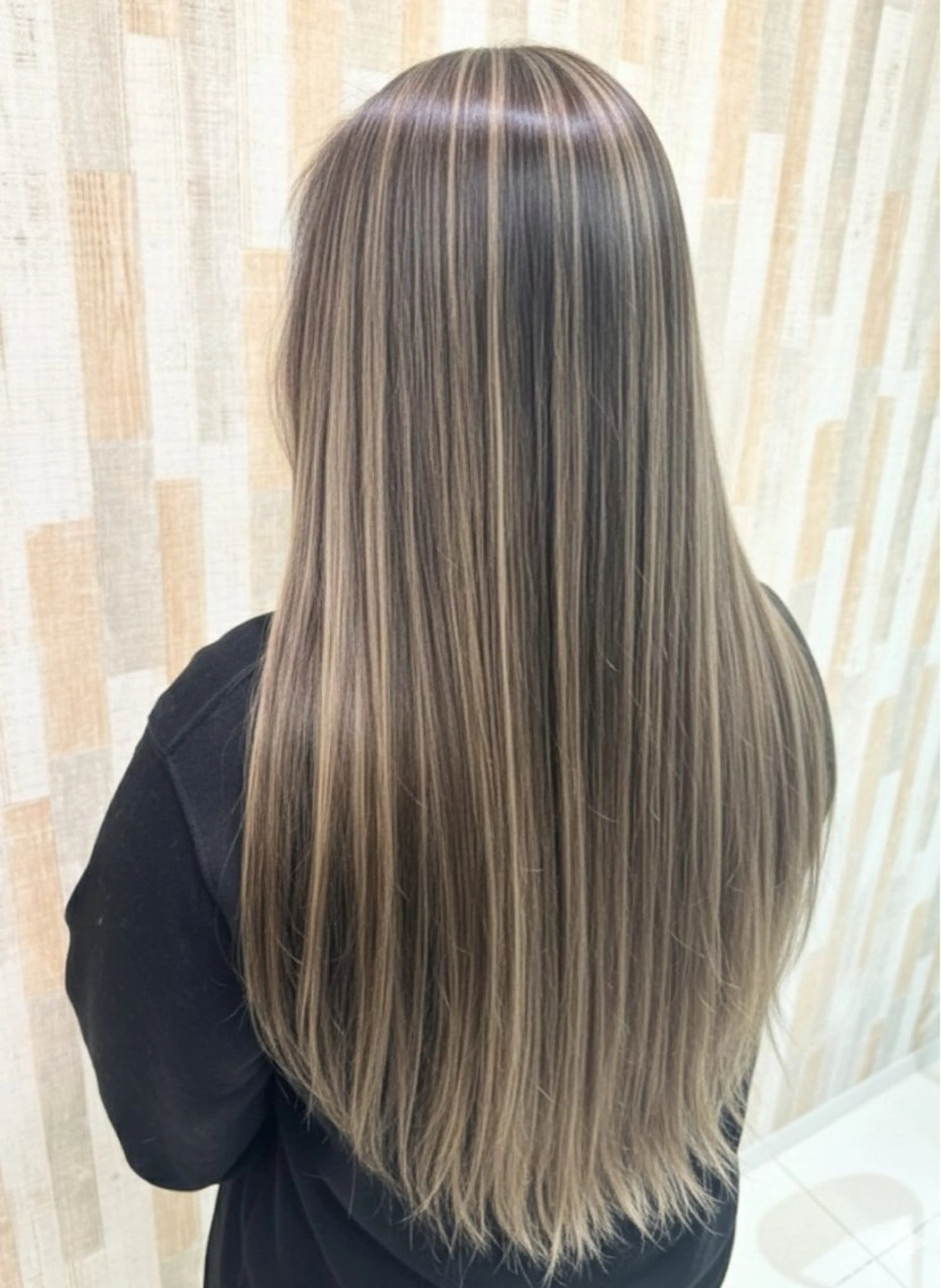 ロング カラー 青木 捺稀のヘアスタイル