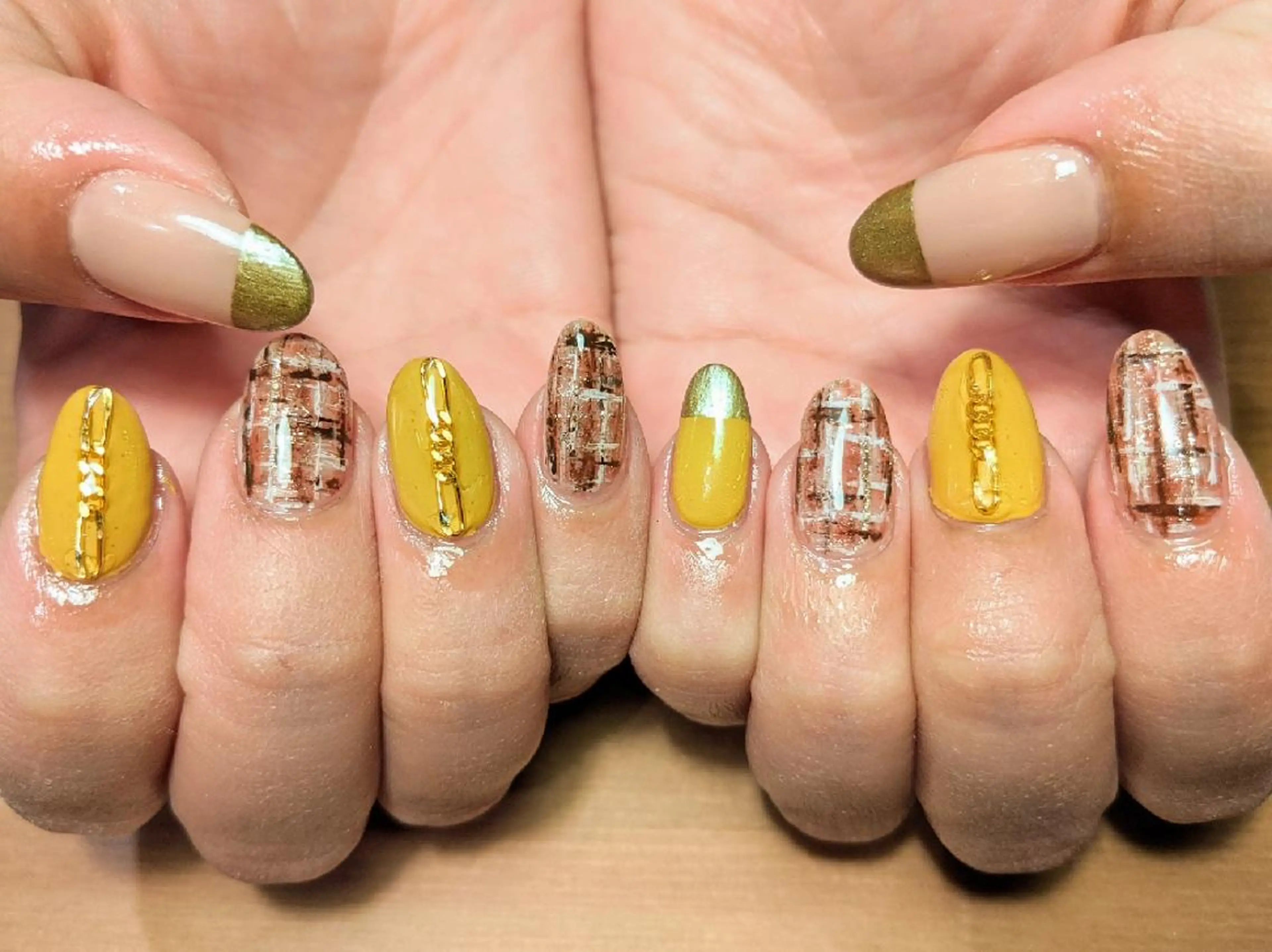 ネイル ｱｲﾗｯｼｭ ﾈｲﾙ ｻﾛﾝ つけるのマツエク・マツパデザイン