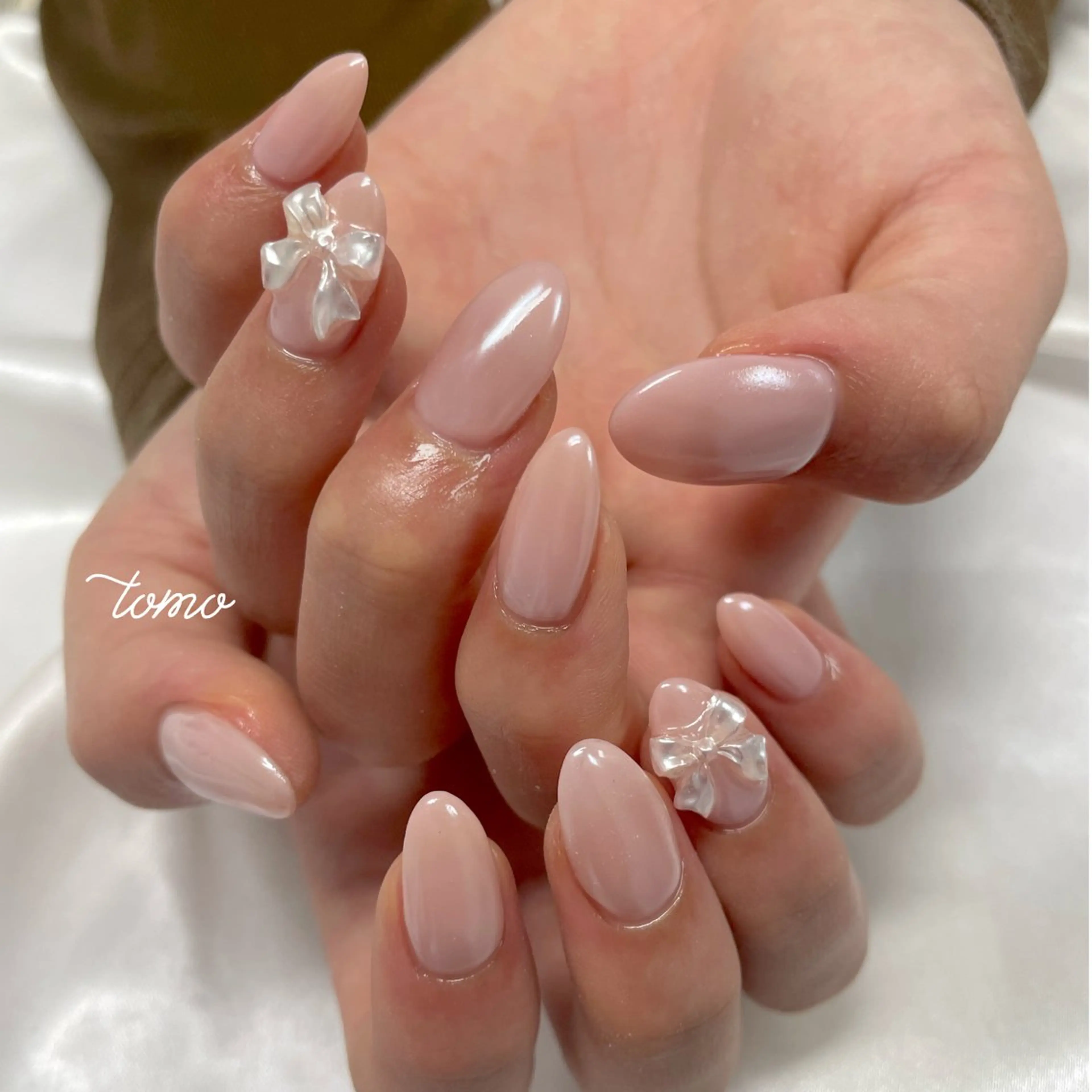 ネイル リボン ハンドネイル nailist TOMOのネイルデザイン