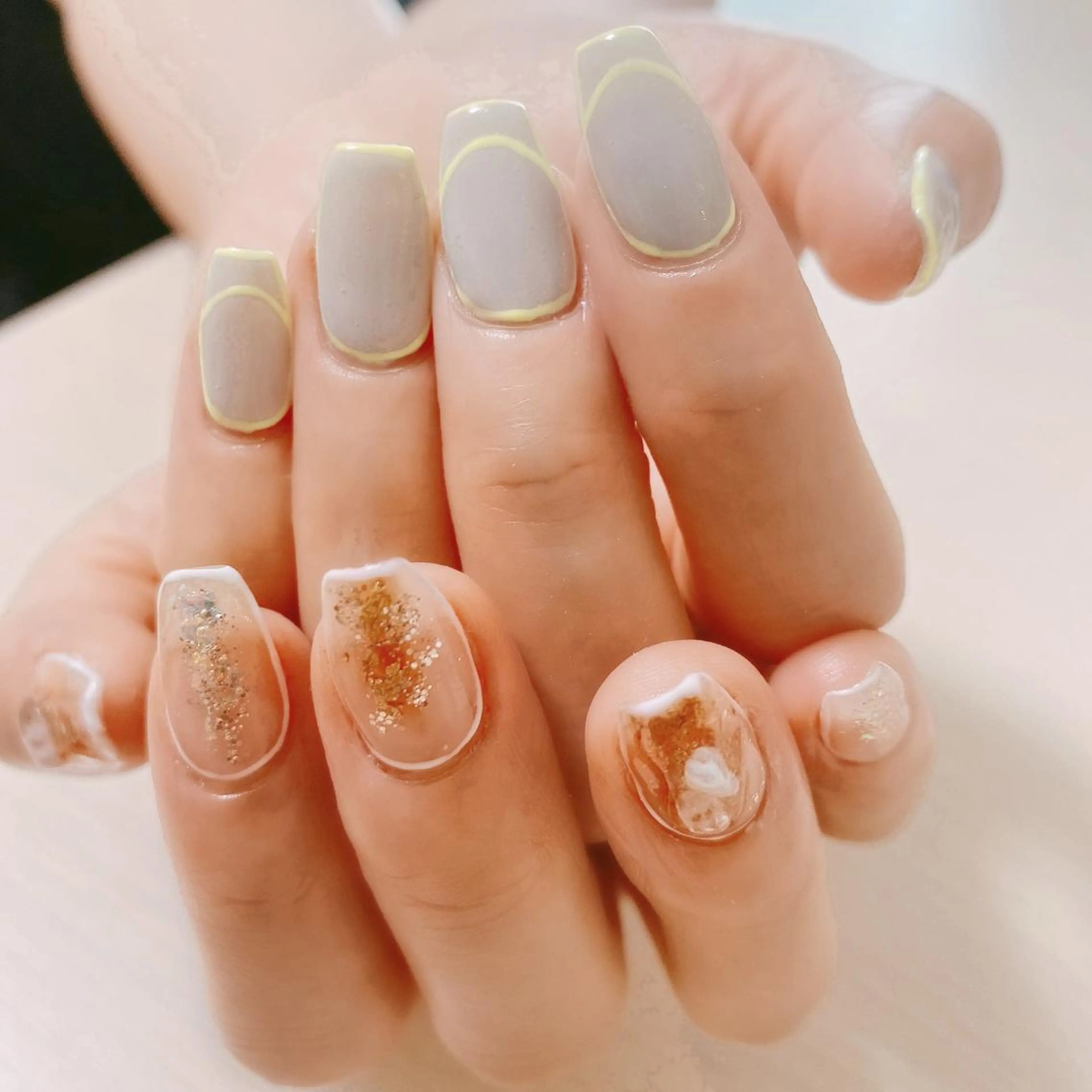 ネイル Lune’a BEAUTY TOKYO所属・Mizuliネイル 眉毛メイクのサロンのネイルデザイン