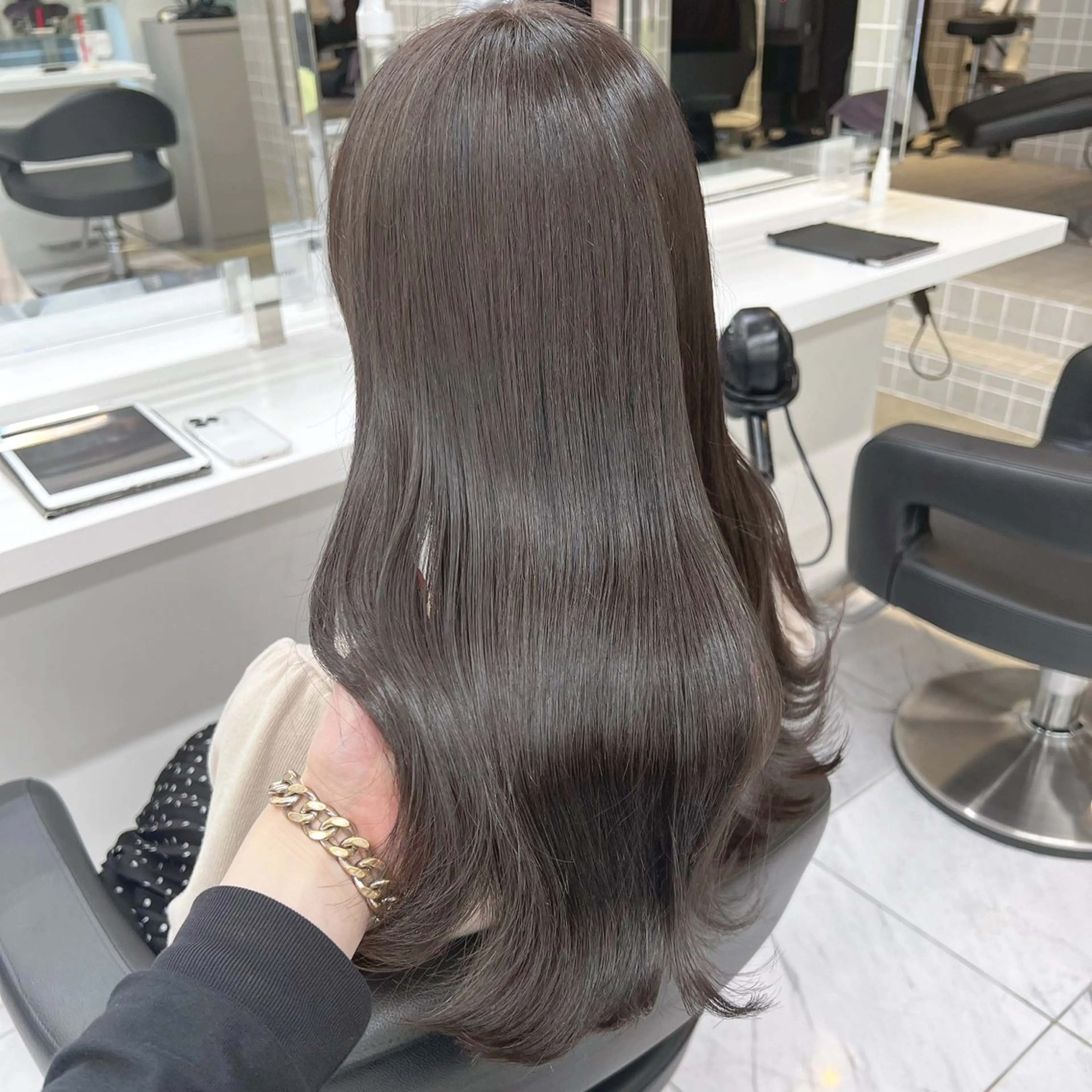 セミロング ヘアカラー ヘッドスパ ヘアセット ハイトーン 横浜💞ミオのヘアスタイル