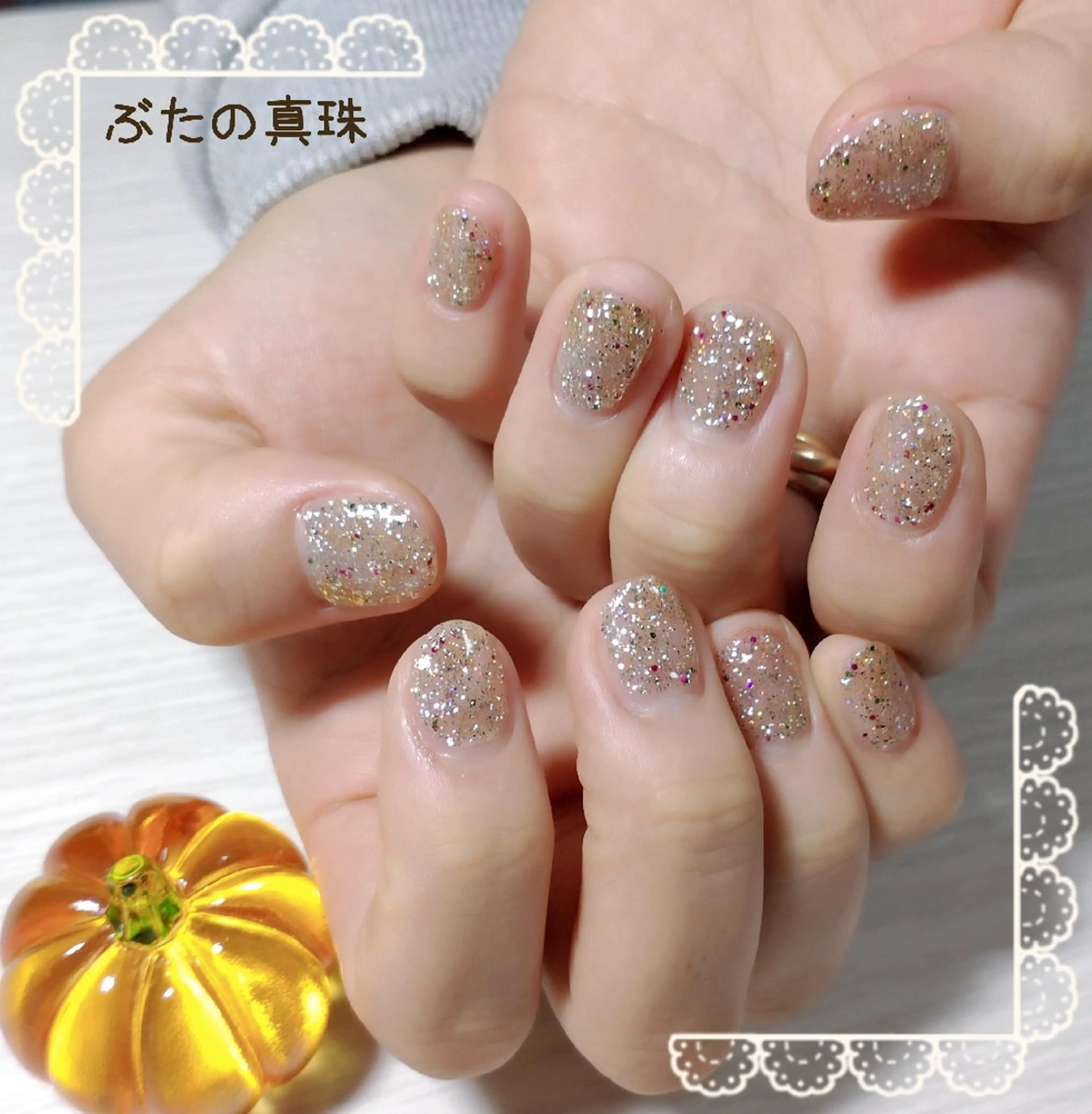 ネイル ゴールド キラキラネイル ワンカラーネイル ハンドネイル 林 珠里のネイルデザイン