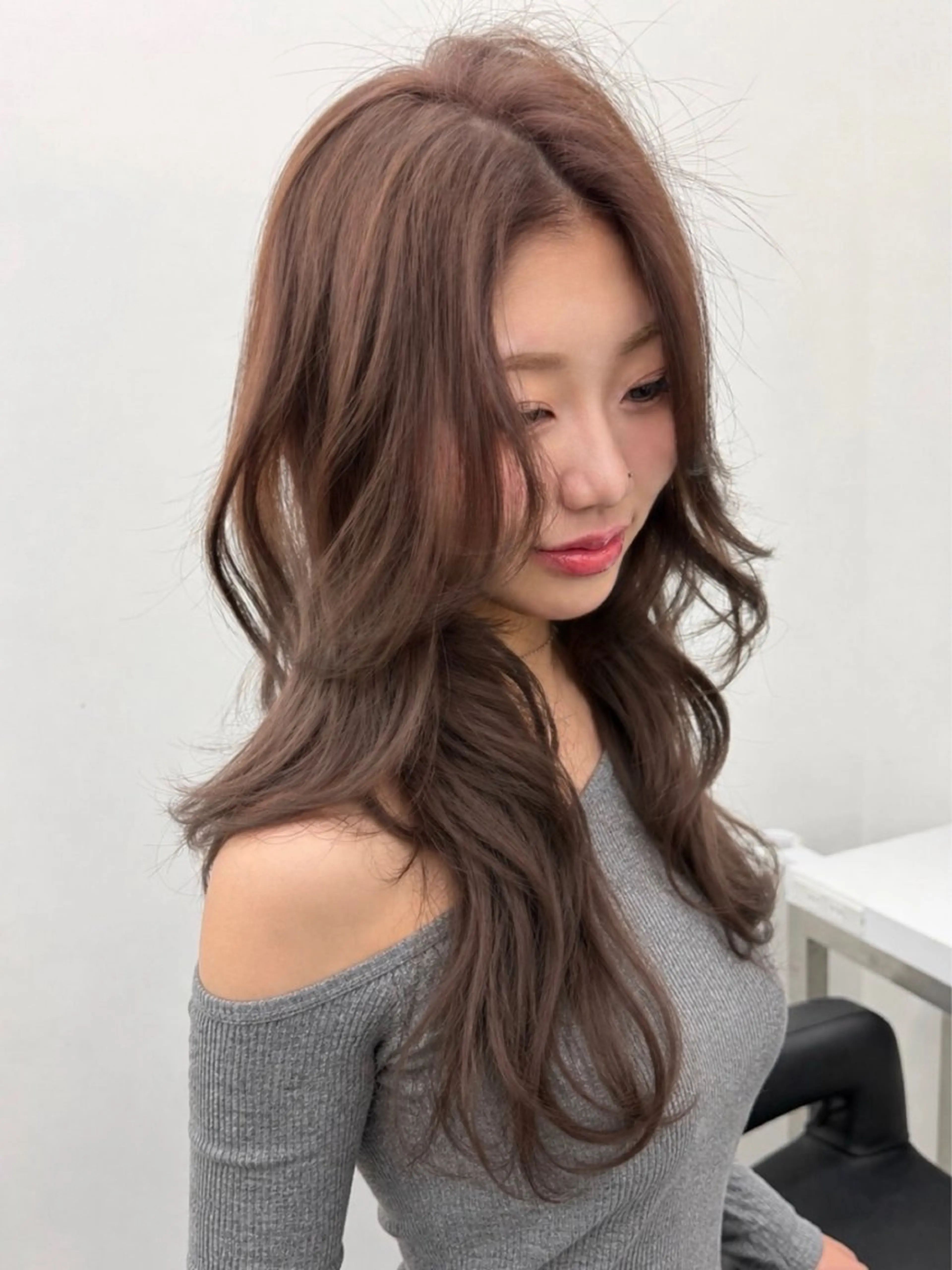 カラー ヘアカラー トリートメント niina🖤 透明感×レイヤーのヘアスタイル