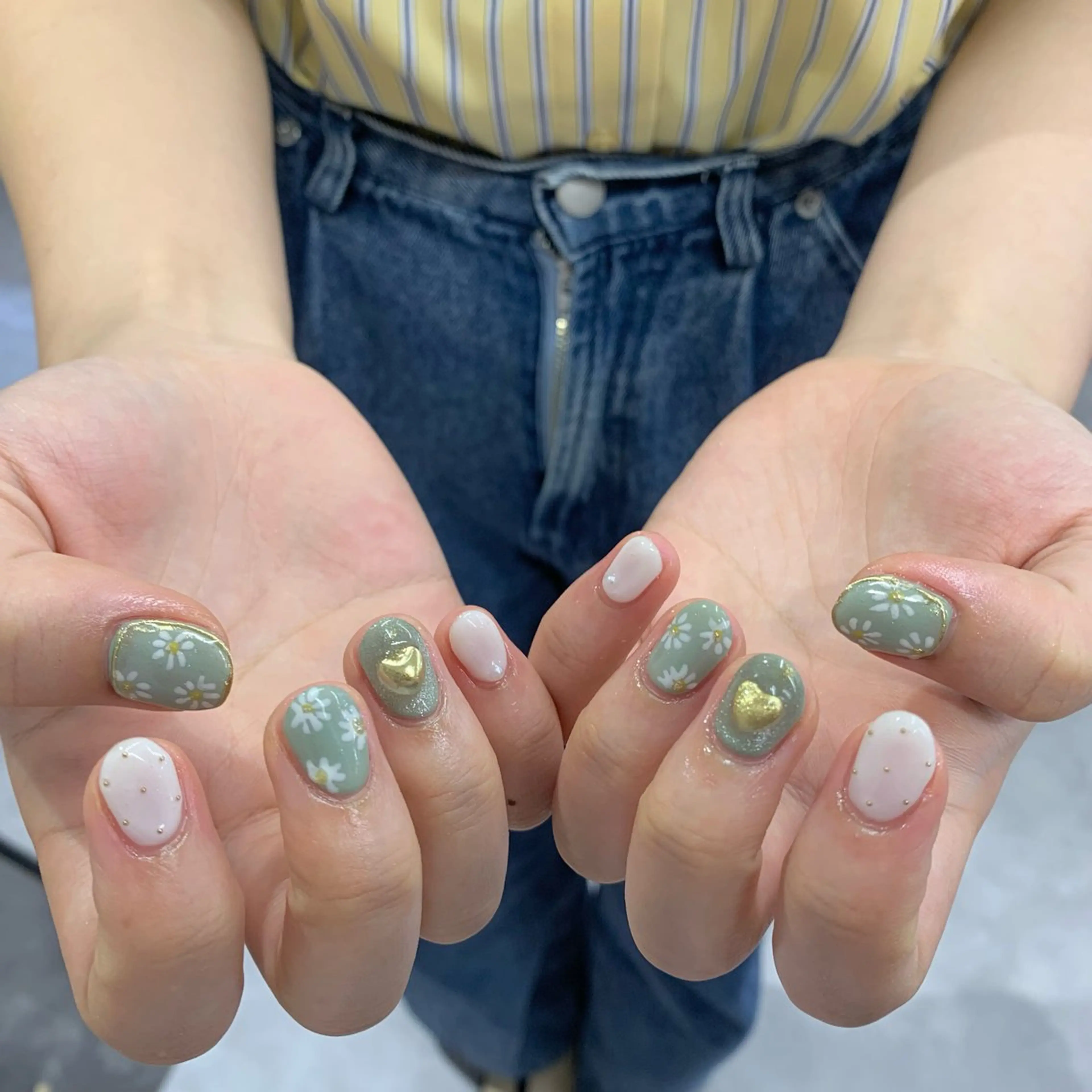 ネイル マキノ ユイのネイルデザイン