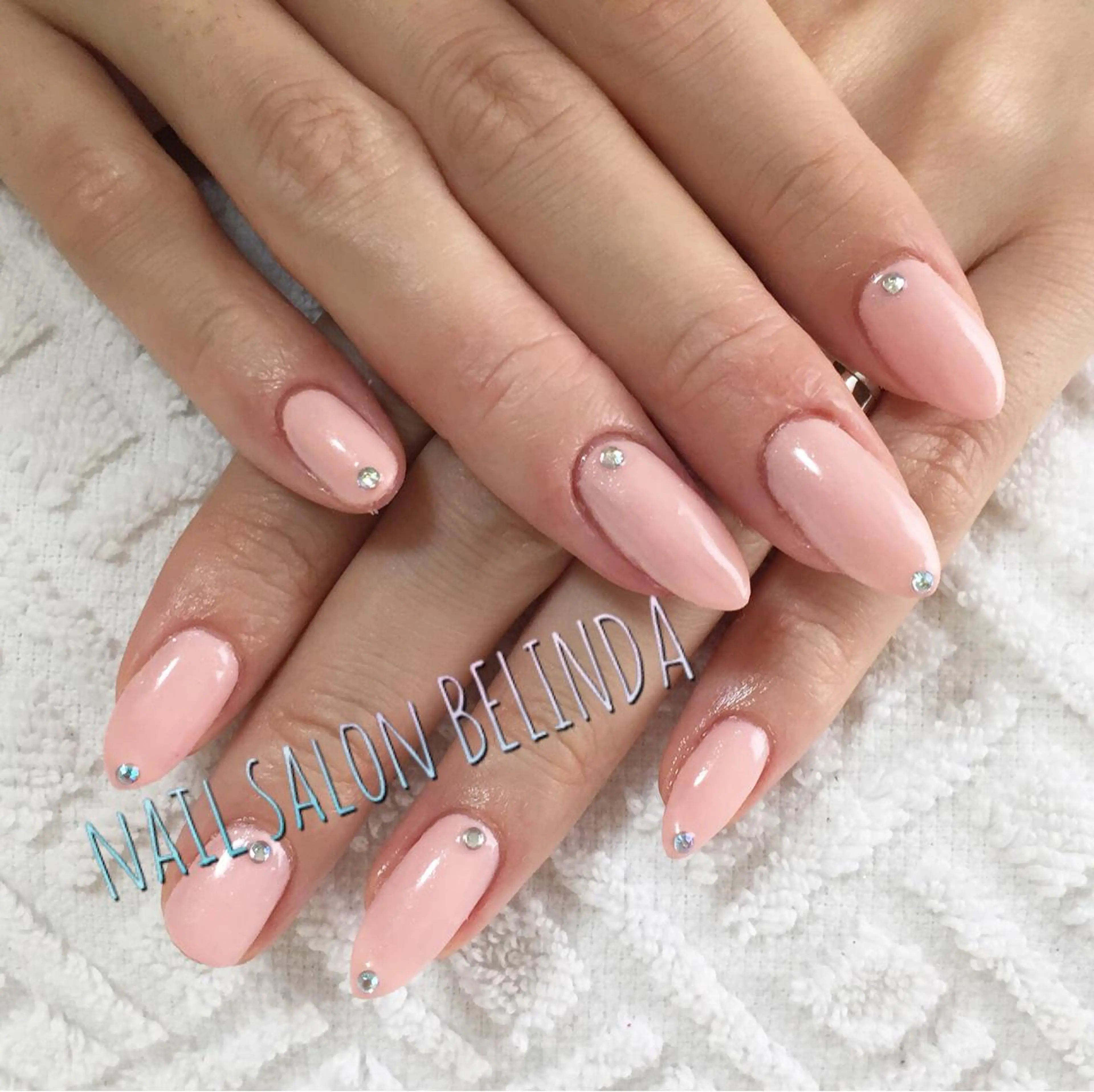 ロング ネイル 毛利 ゆりあのエステ・リラクイメージ