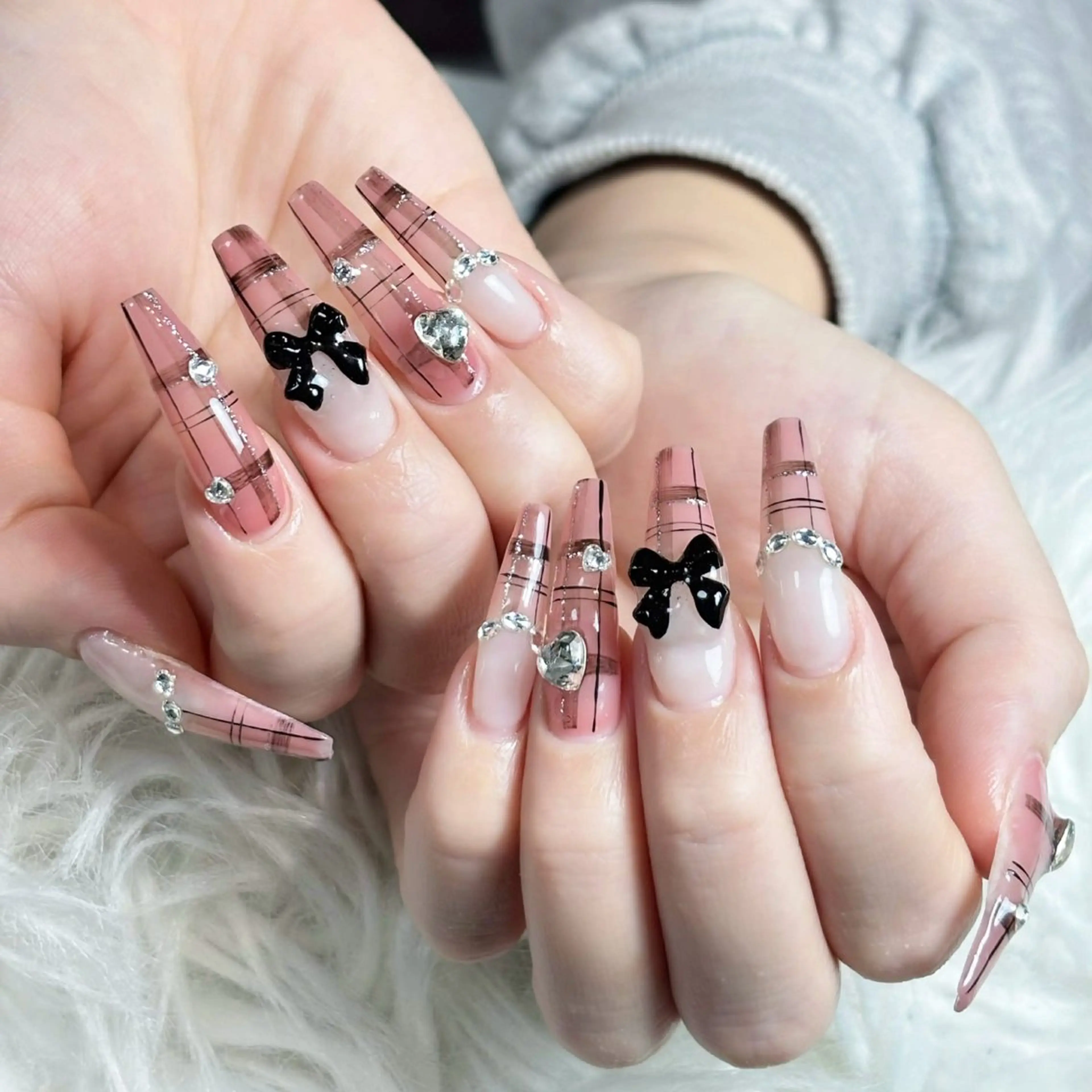 ネイル オーロラネイル ボルドー ブラウン 氷ネイル・うるうるネイル キラキラネイル Julli NailStudioのネイルデザイン