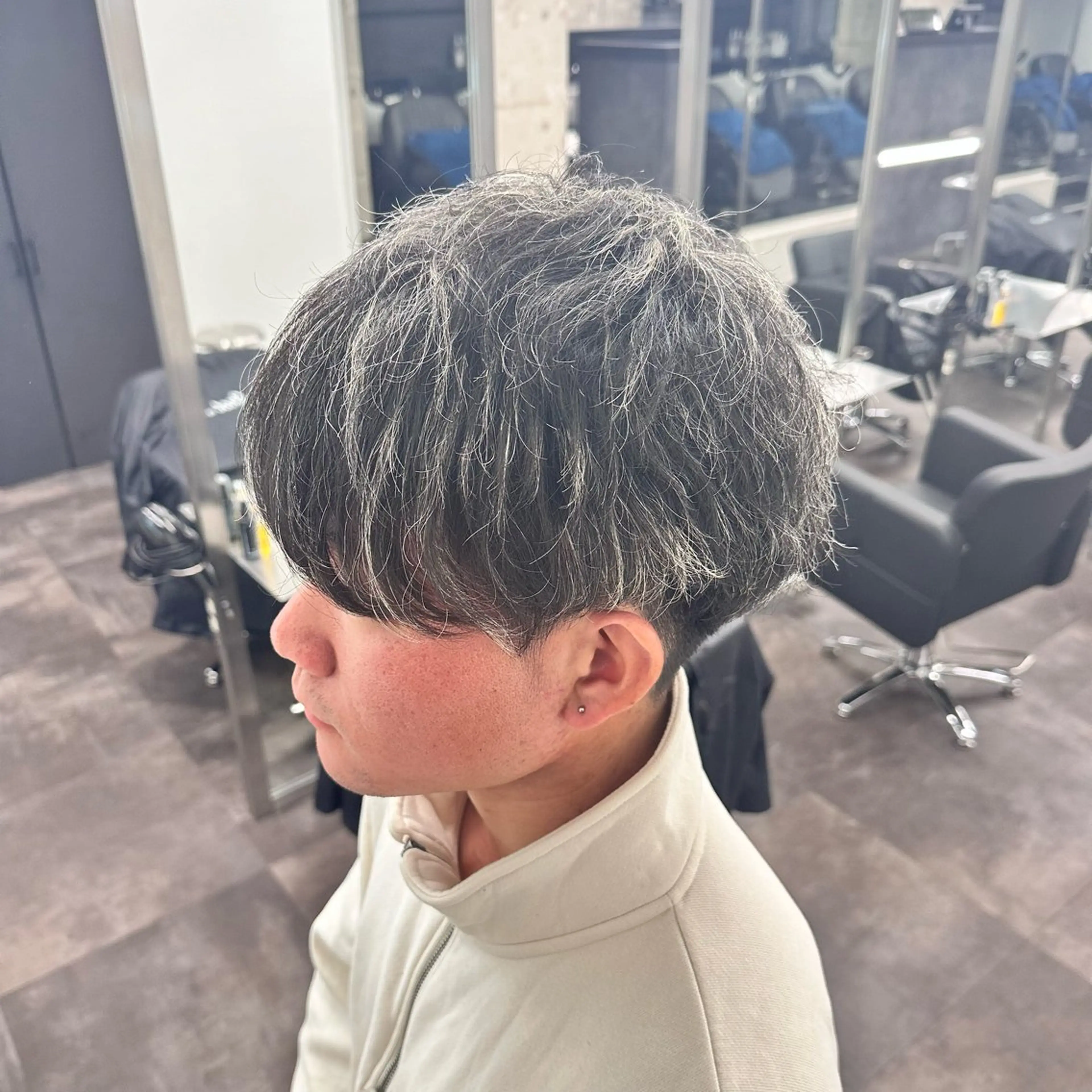 メンズ メンズブリーチ メンズハイライト GARTE所属・ゲンキ /ウルフカットのヘアスタイル