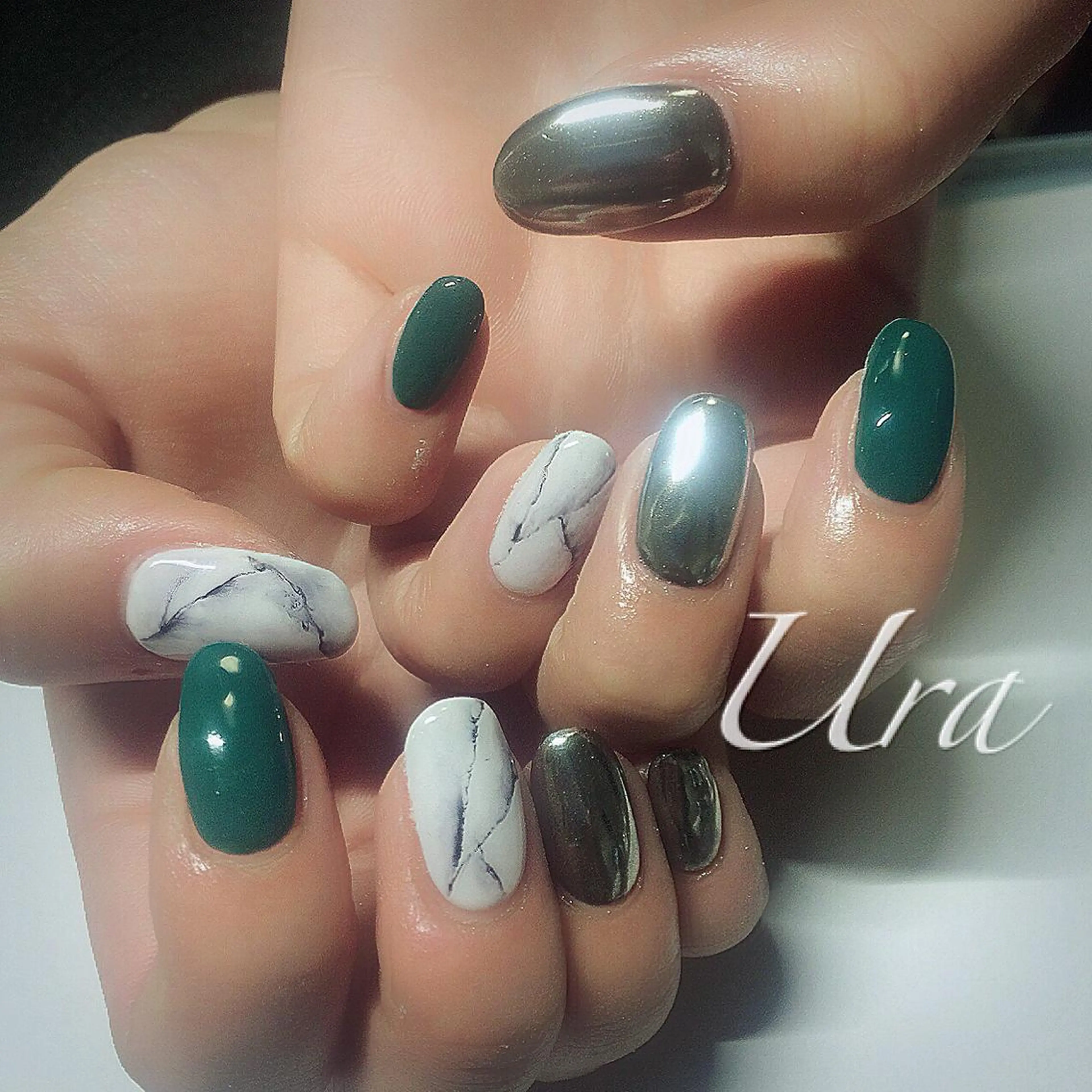 ネイル 大理石ネイル(マーブル) ミラーネイル UrakoNail 《nail》のネイルデザイン