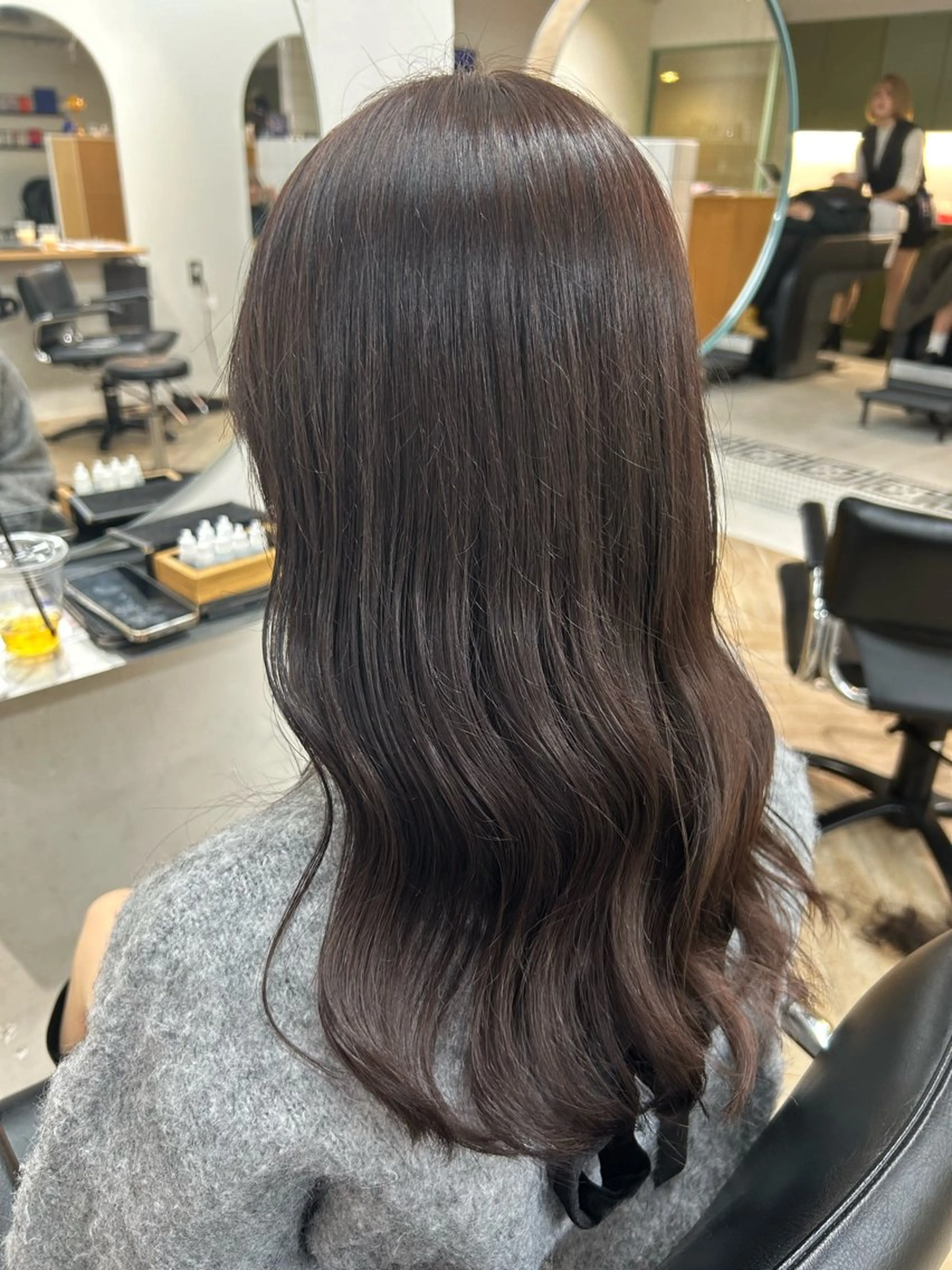 ミディアム カラー ヘアカラー ベージュ/ダブルカラ ー/新潟駅/青柳萌果のヘアスタイル