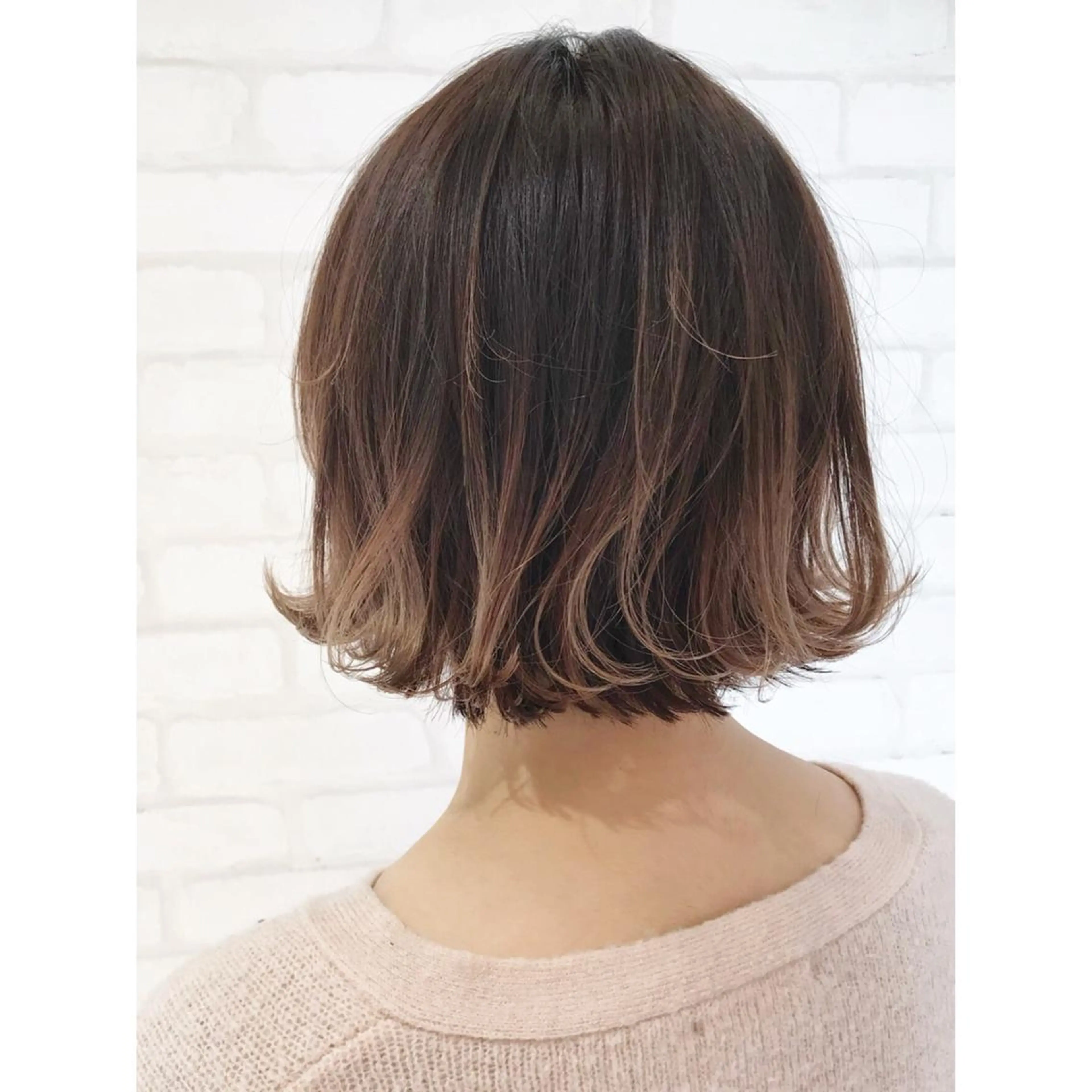 ショート カラー ブリーチ グラデーションカラー 高木 麻知子のヘアスタイル