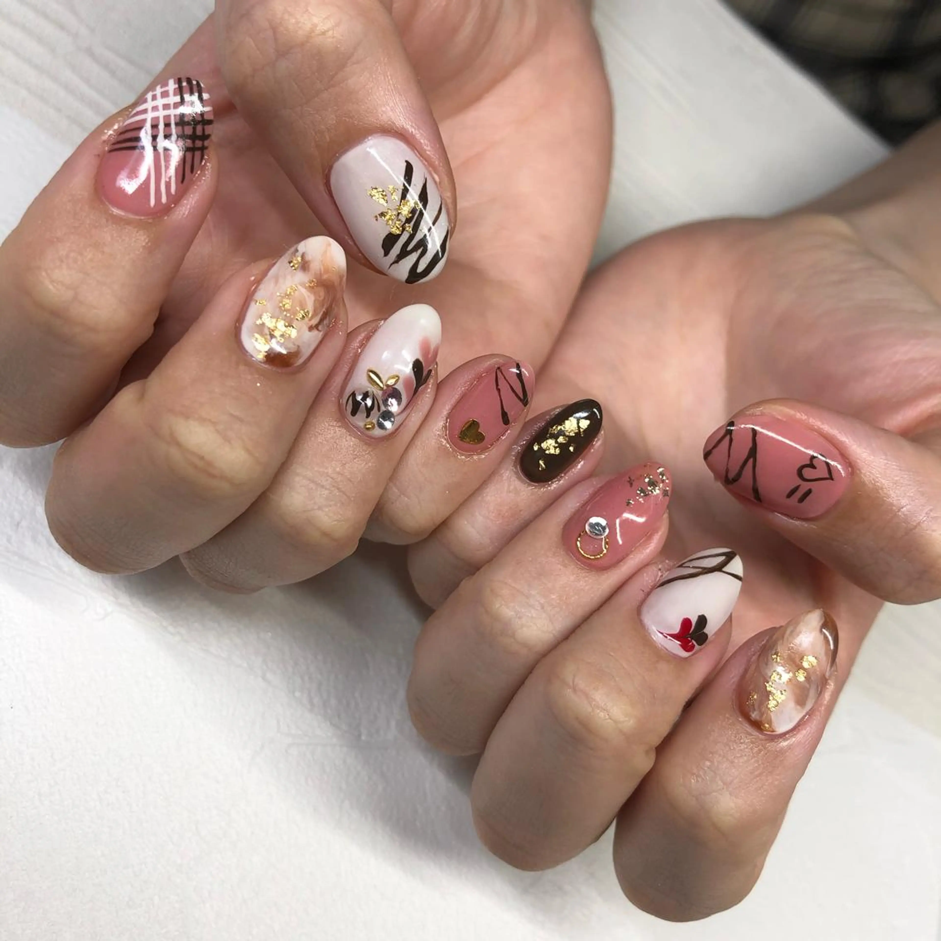 ロング カラー ヘアアレンジ キッズ ネイル マツエク・マツパ 福田 加奈のネイルデザイン