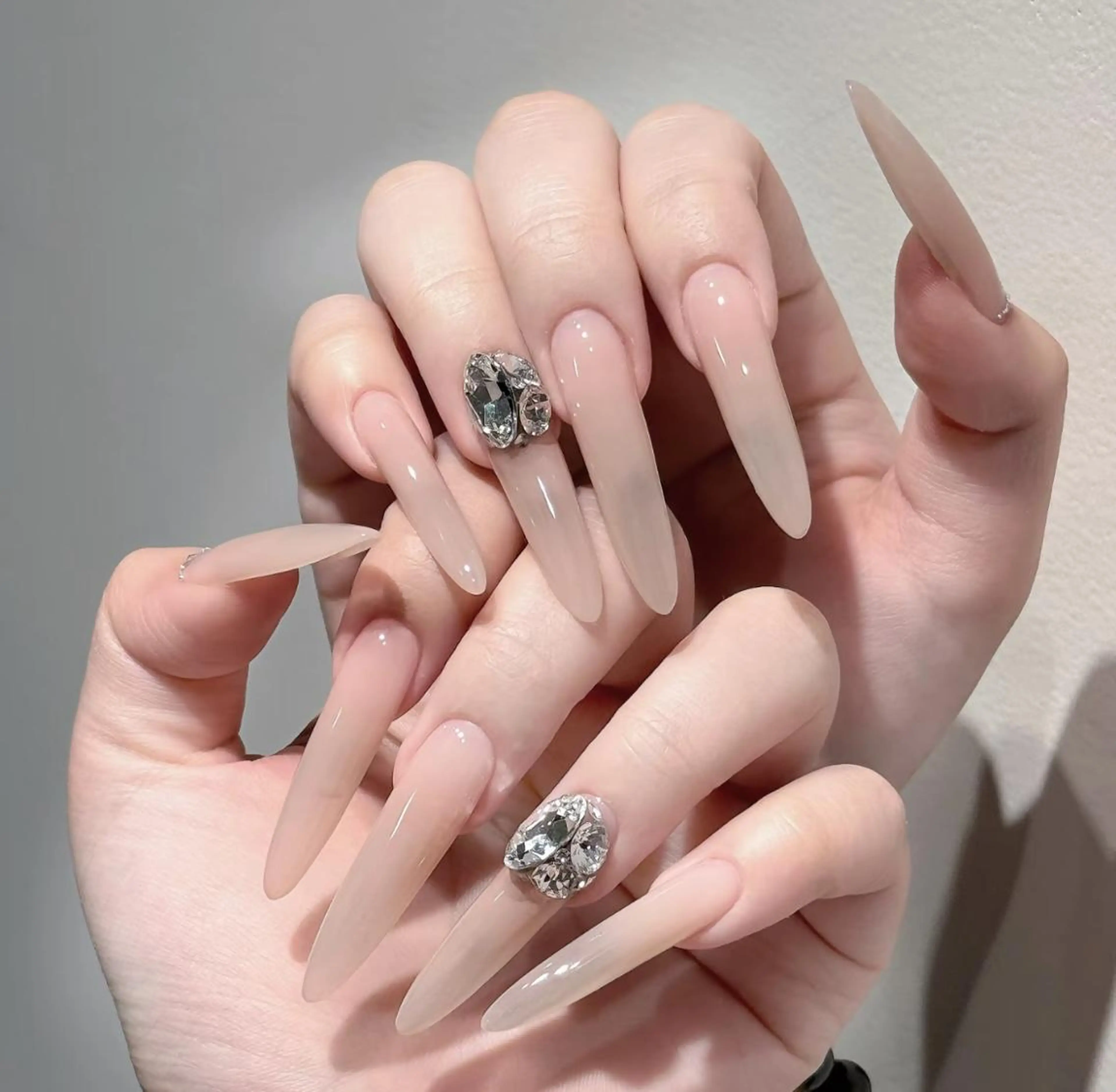 🐳【チップ長さ出し】ワンカラーofラメグラ🎀パーツ2個or埋め尽くし2本無料🐳の写真