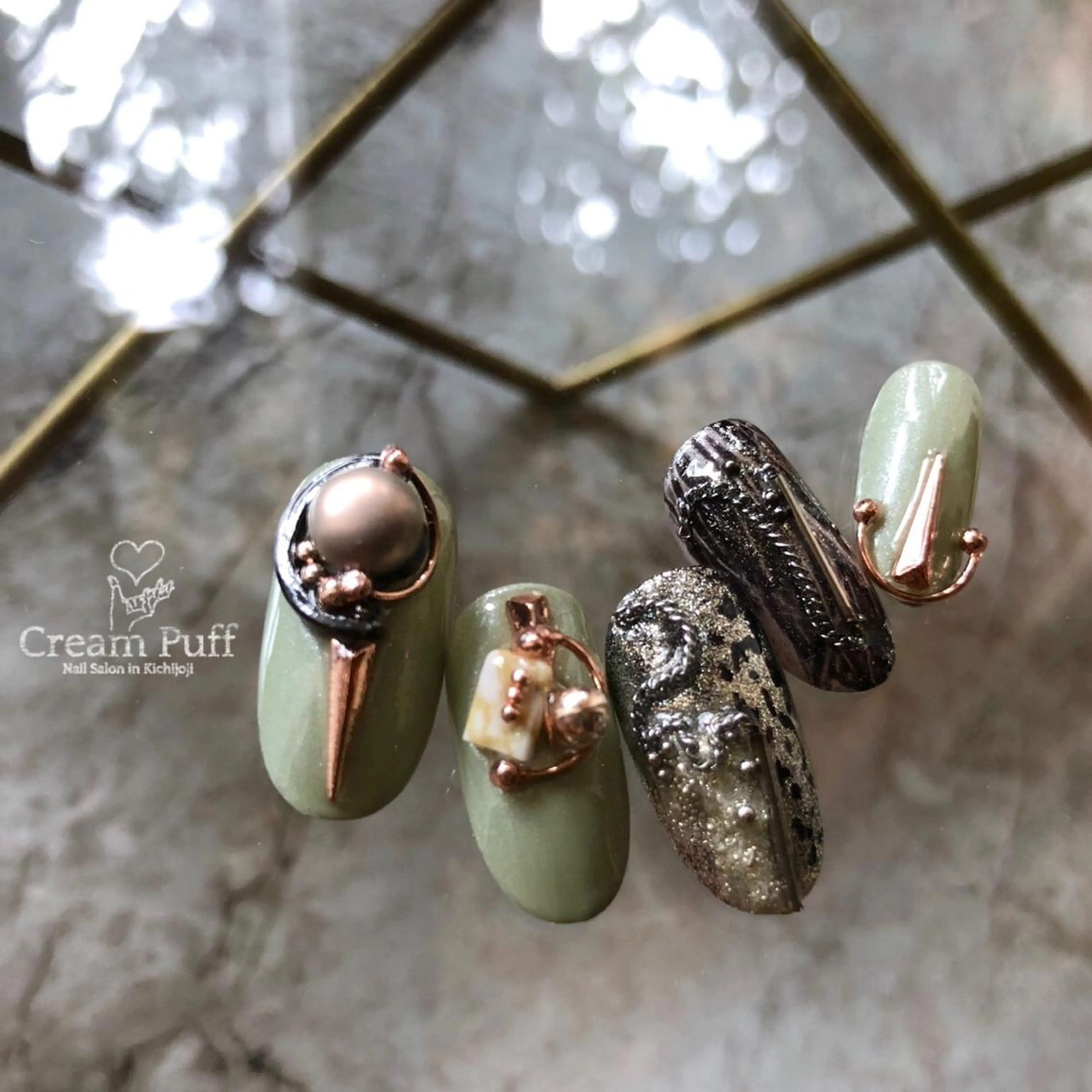 ネイル ゴールド HAMANO MIKAのネイルデザイン