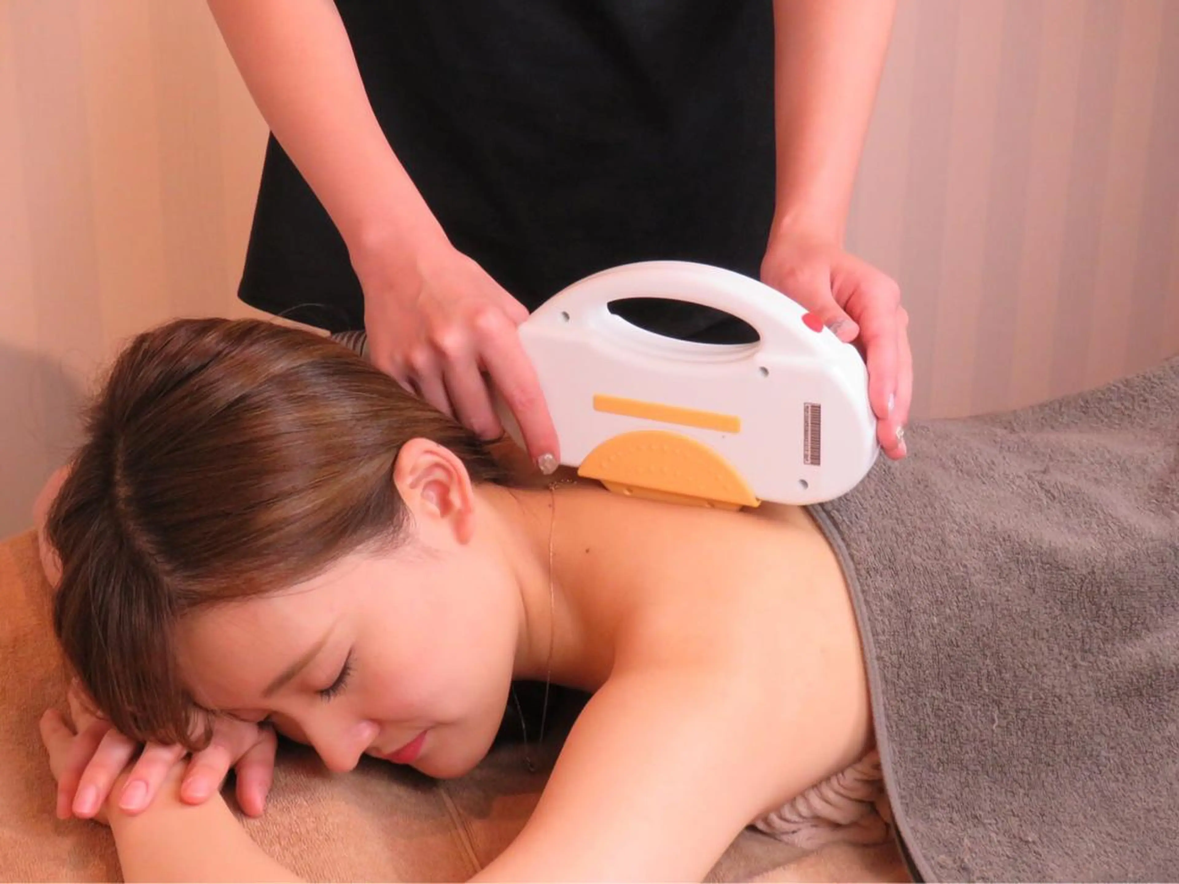 女性【全身脱毛(顔、VIOなし)】の写真