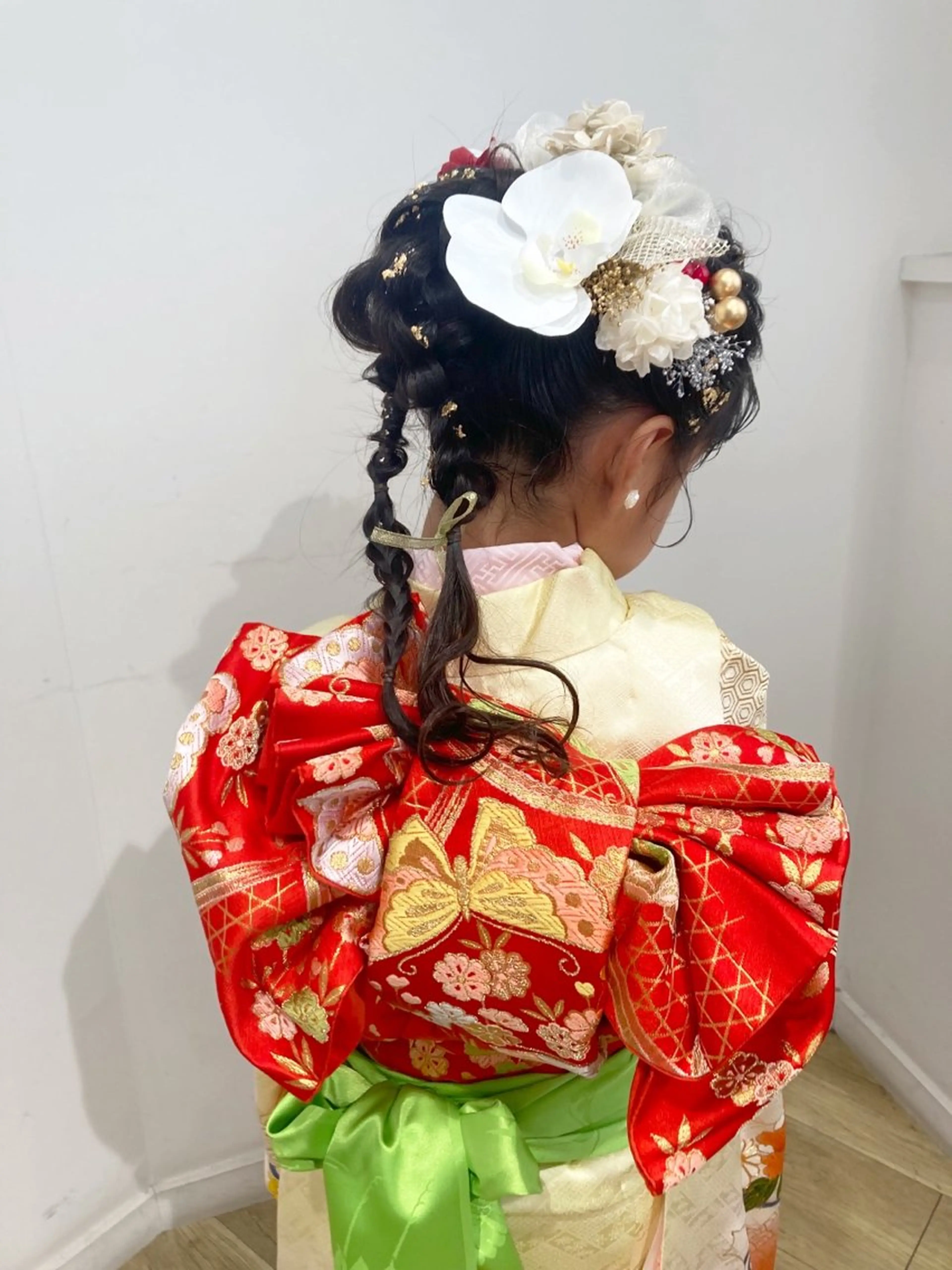 ヘアアレンジ 着付け あやかショート 白髪ぼかしのヘアスタイル