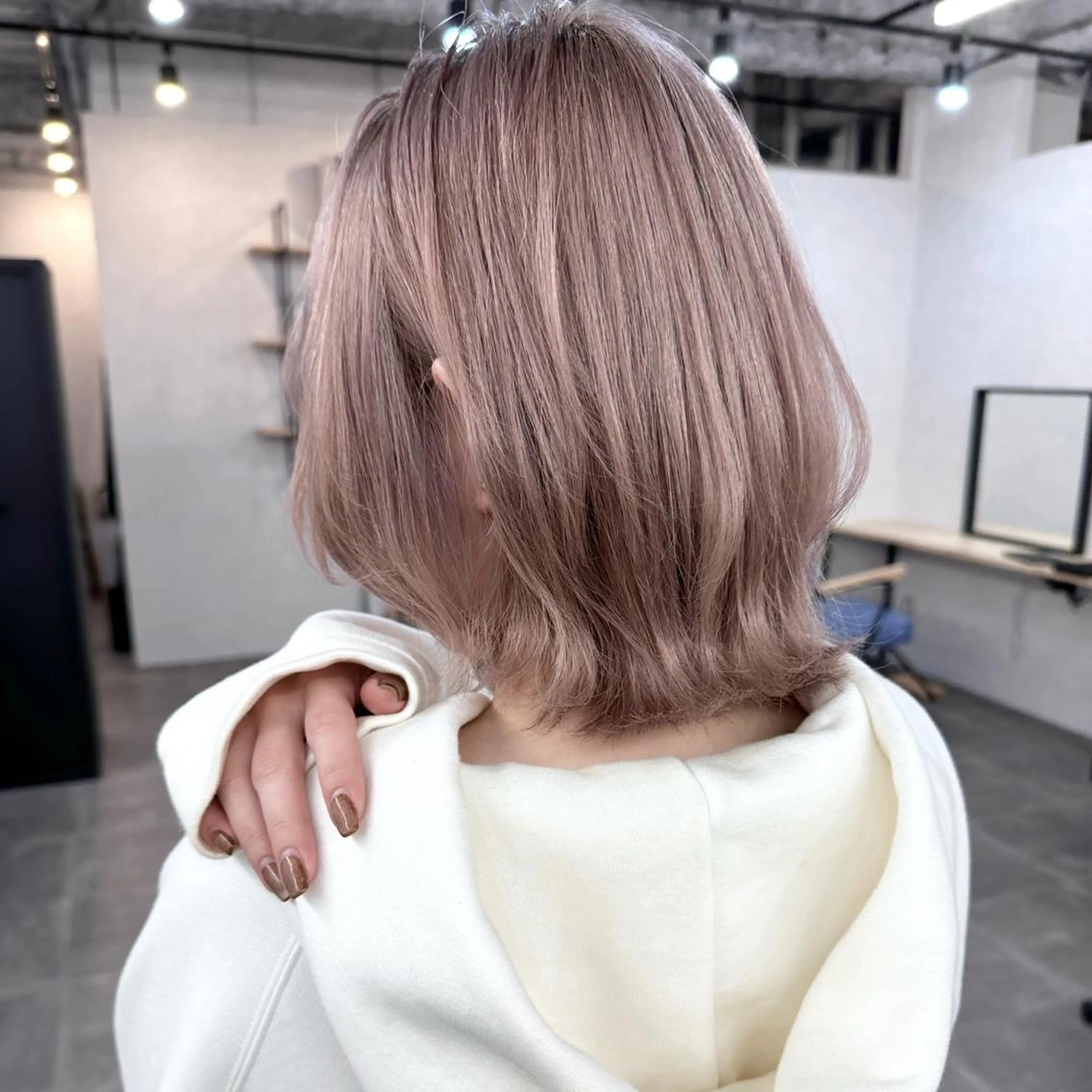 【これからの季節に☀️女性限定👸】カット+ダブルカラー『ブリーチ1回+オンカラー』の写真