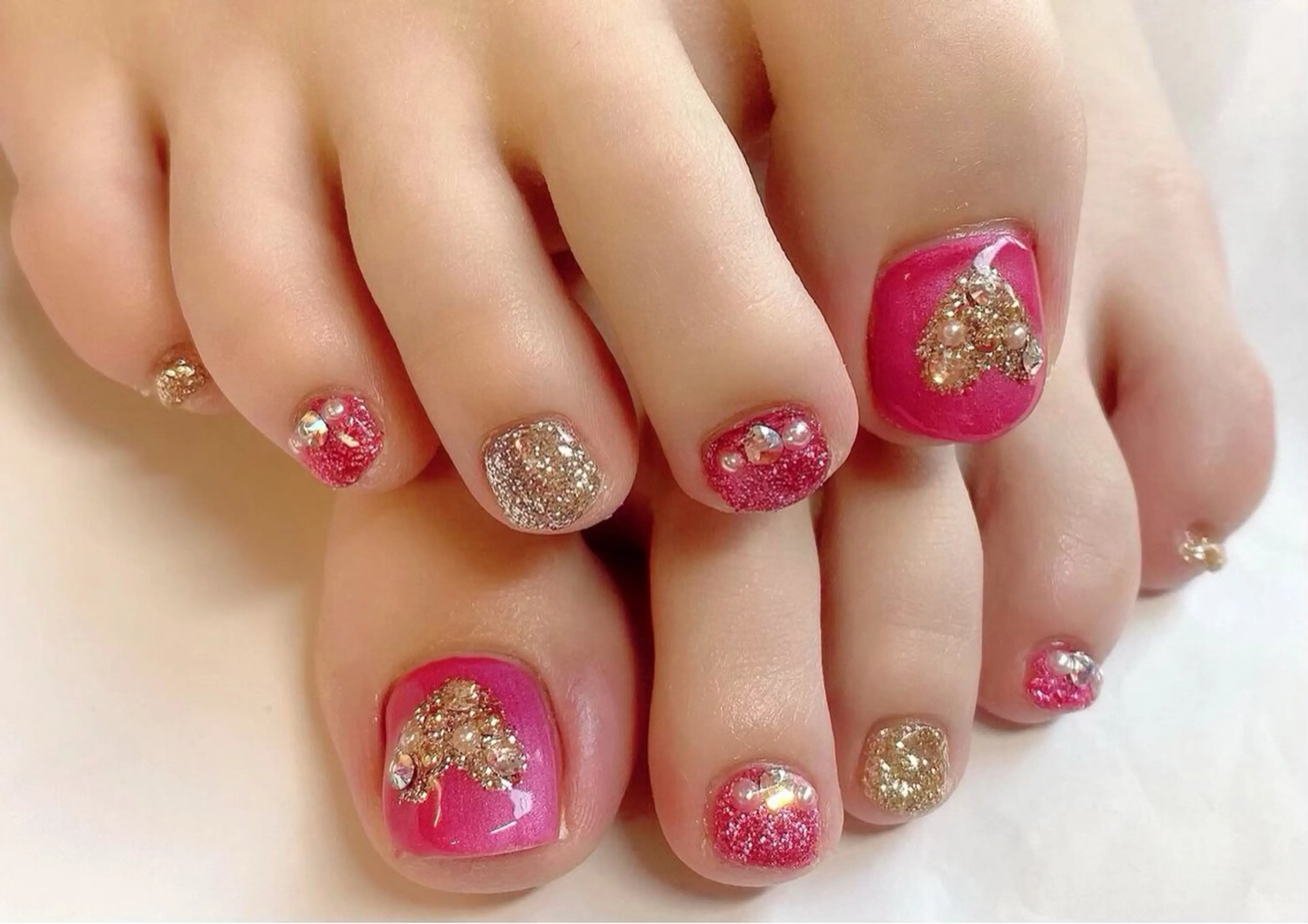 ネイル フットネイル 🦋AYNIL🦋 ナチュラル専門店♥️のネイルデザイン