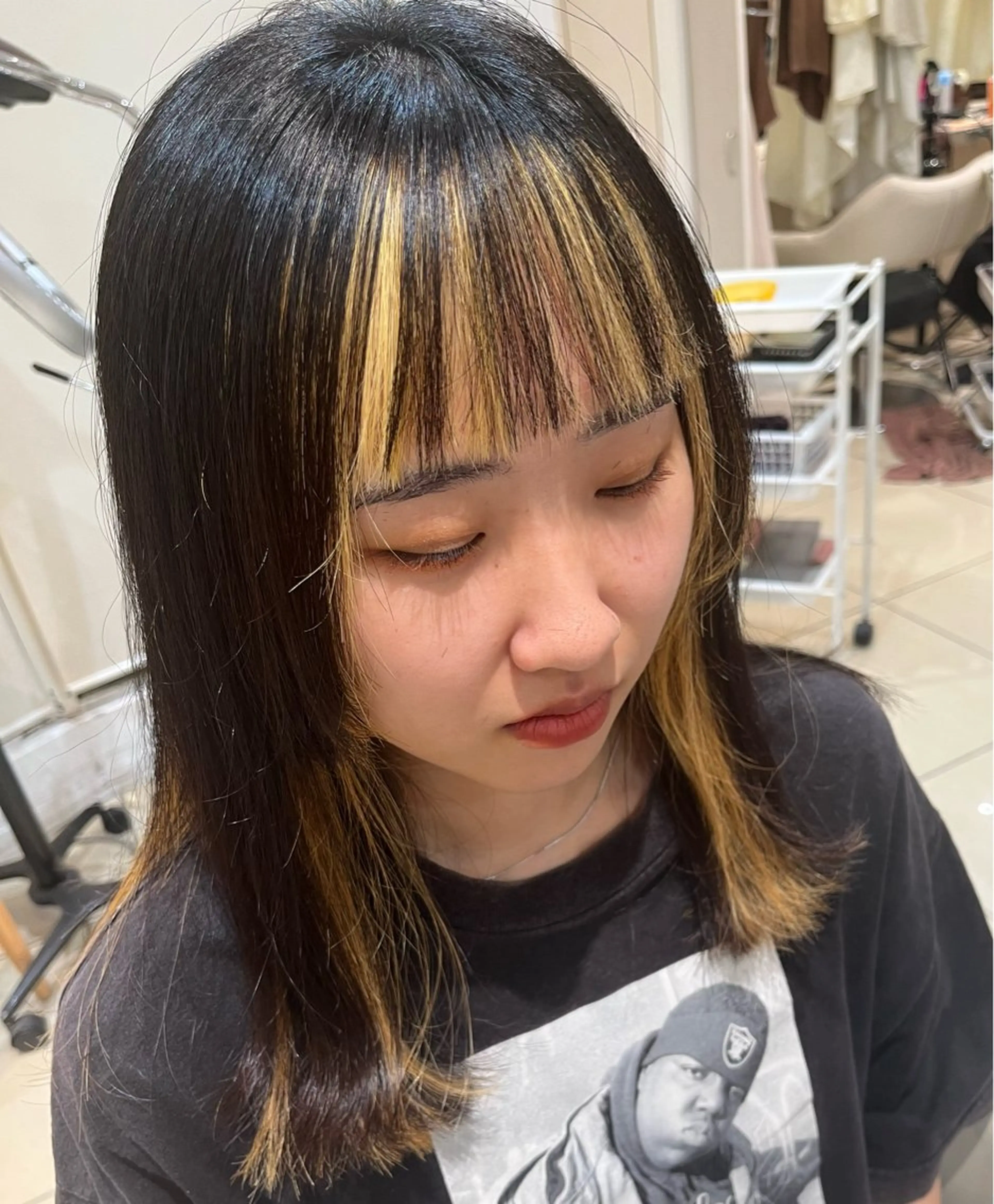 セミロング 顔周りカット 森野美咲🇰🇷 レイヤー/顔周りのヘアスタイル