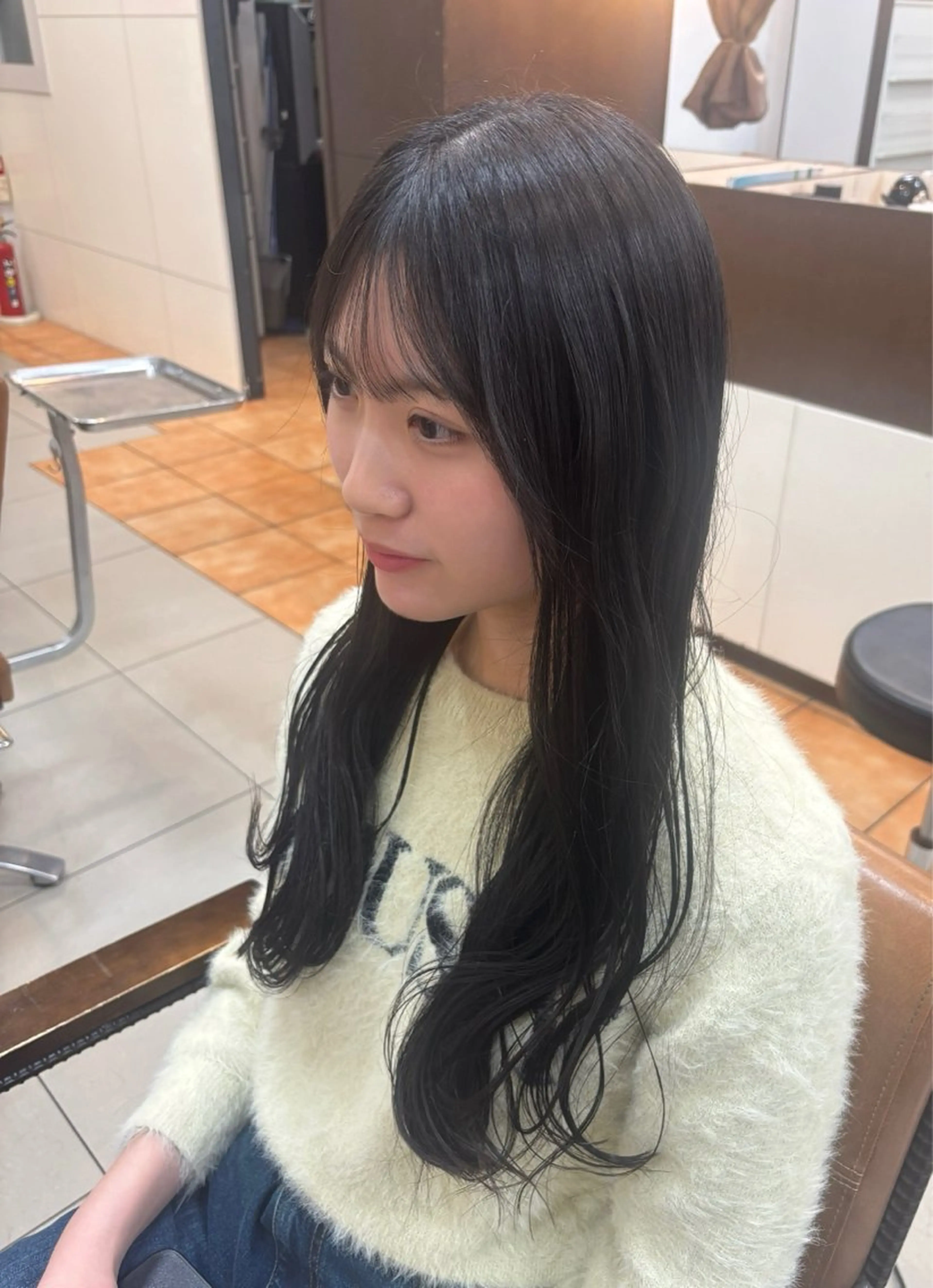 セミロング レイヤーカット トリートメント カット トリートメント 頭皮×髪質改善 透明感カラー💎中村のヘアスタイル