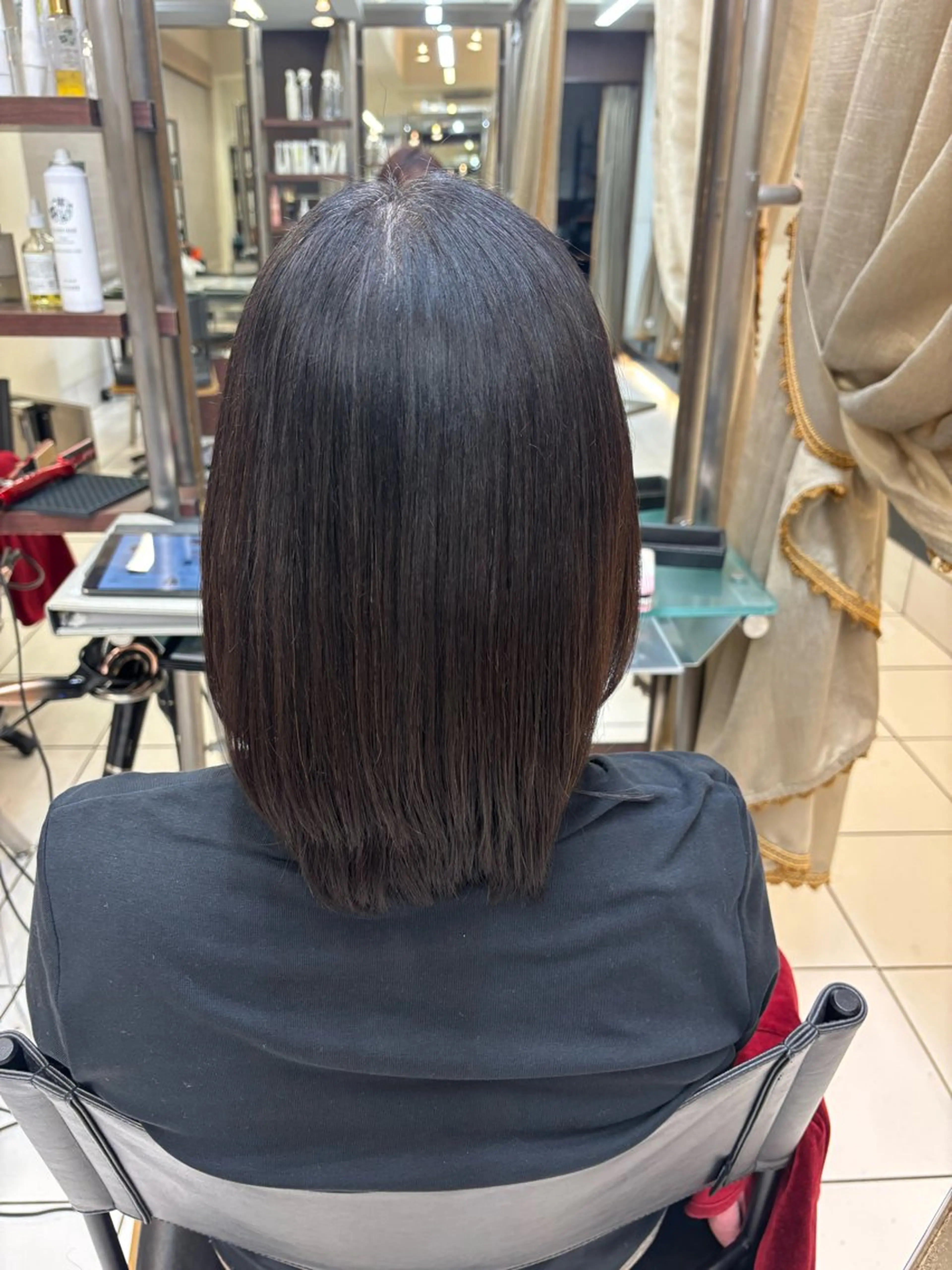 セミロング 縮毛矯正 縮毛矯正 透明感カラー️🫧 清水杏乃のヘアスタイル