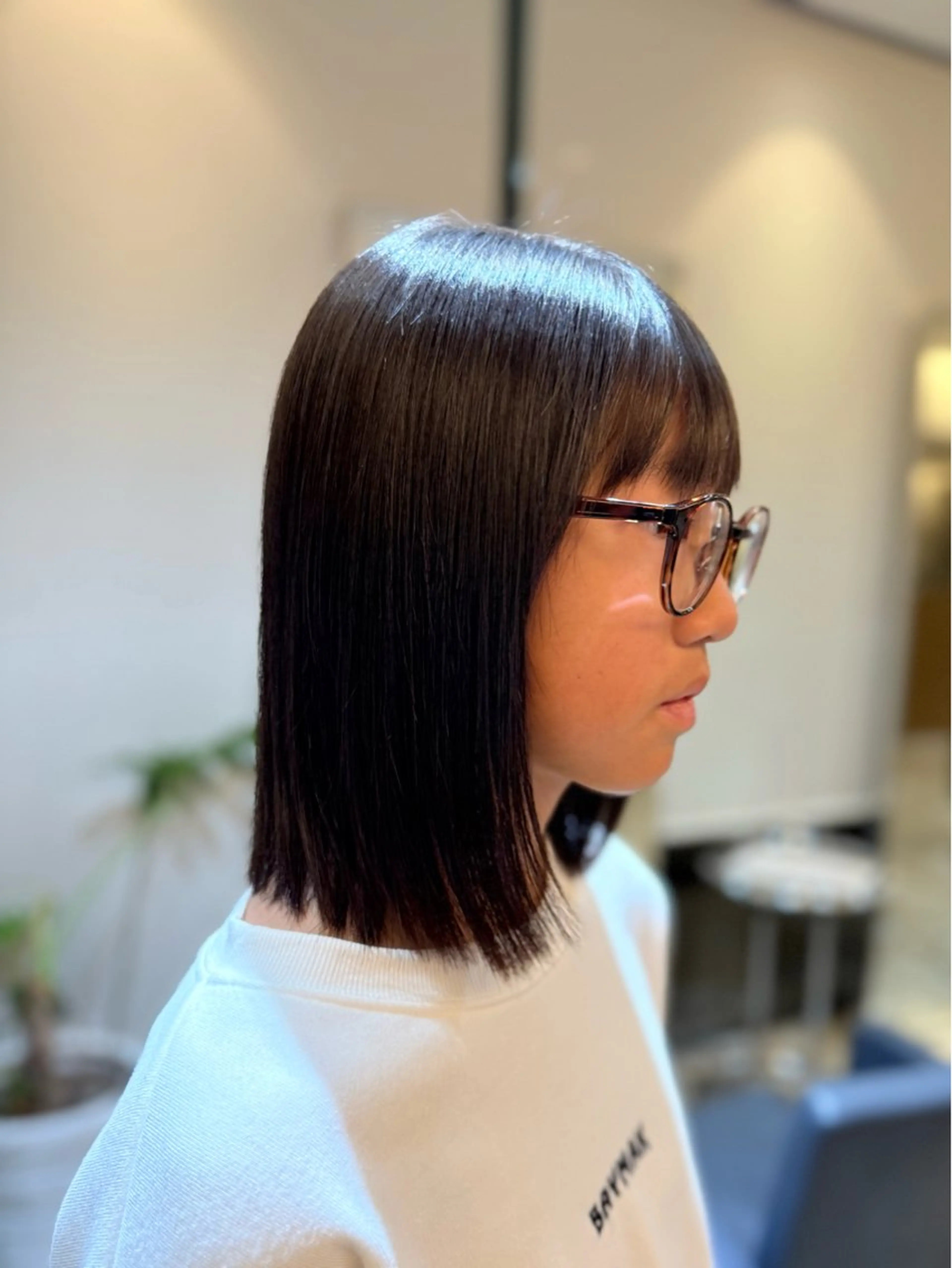 ミディアム ボブ カット 中西 リナのヘアスタイル