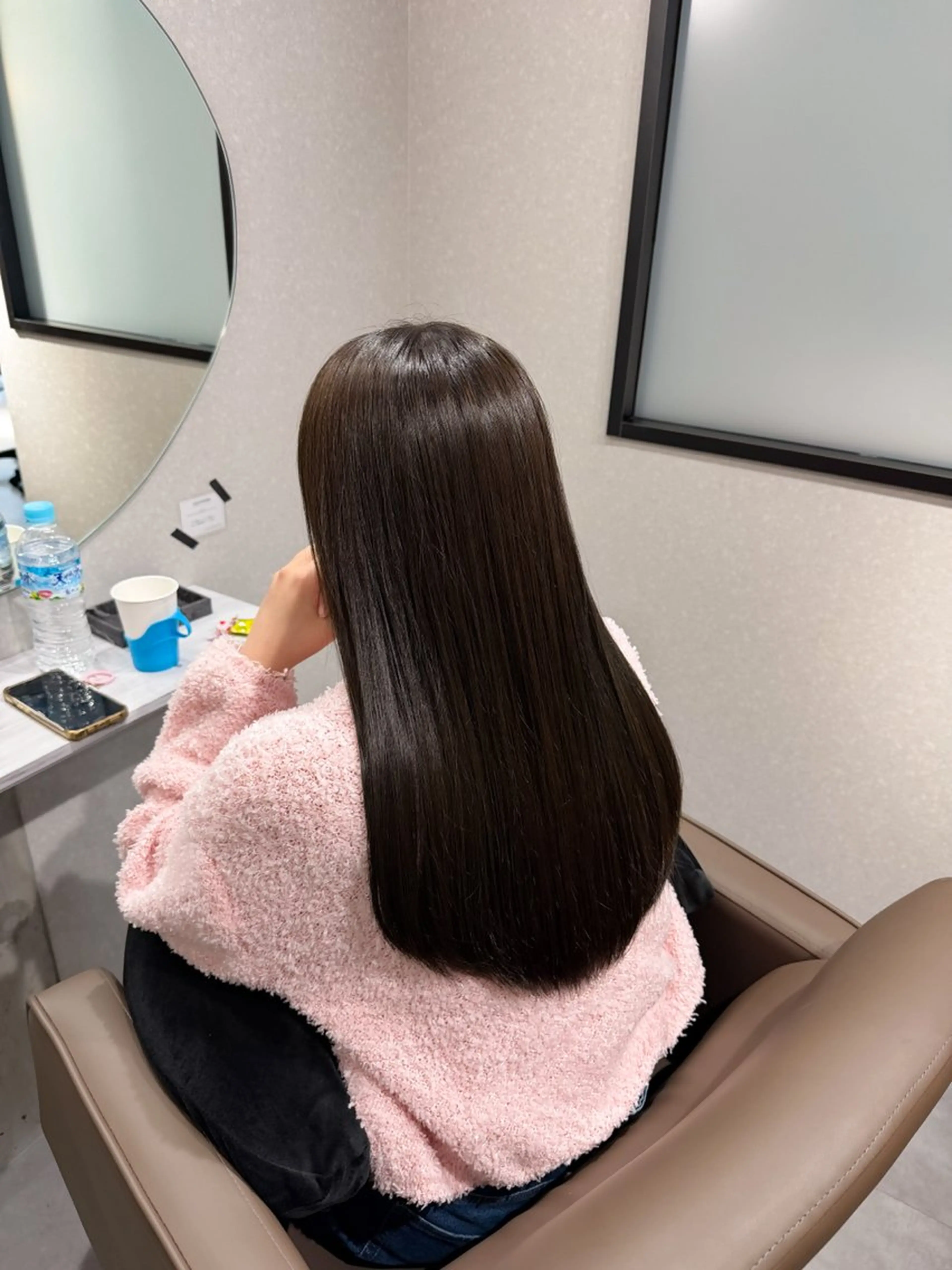 ロング カット ヘアカラー トリートメント 黒木日那/髪質改善/ グレージュ/レイヤーのヘアスタイル