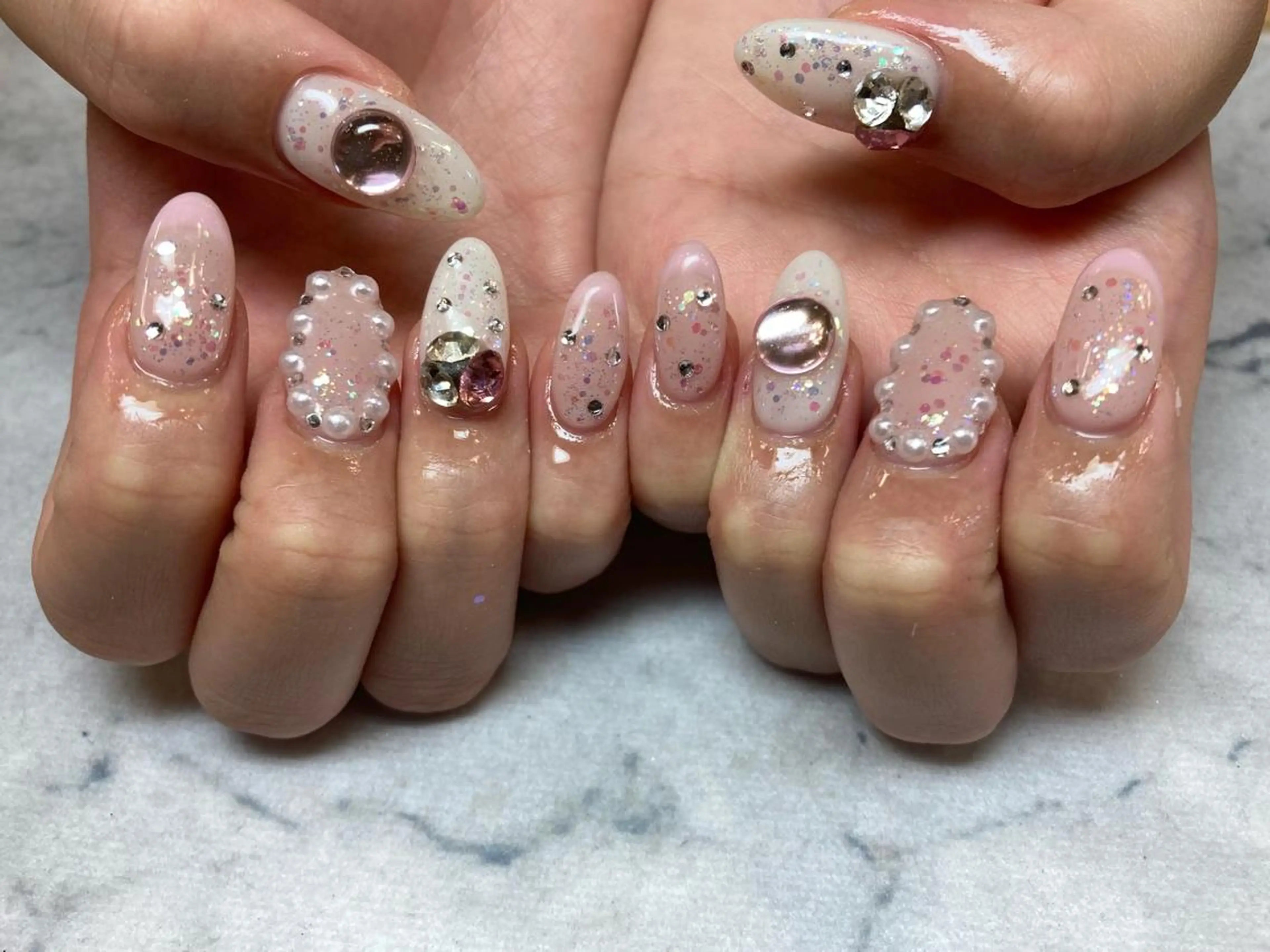 ネイル ネイルリボン 受付スタッフのネイルデザイン