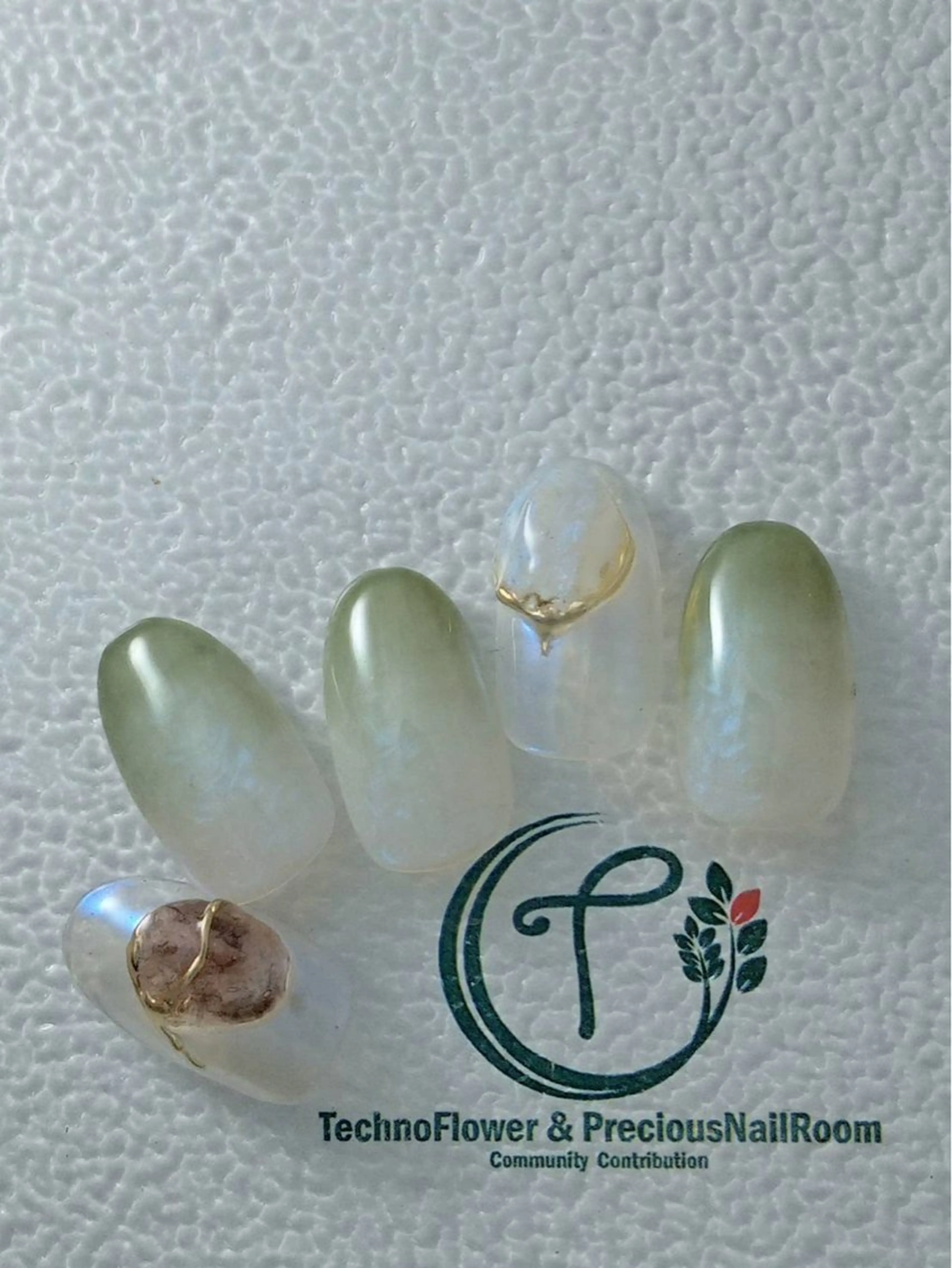 ネイル フラワーネイル precious nail room所属・precious nail  roomのネイルデザイン